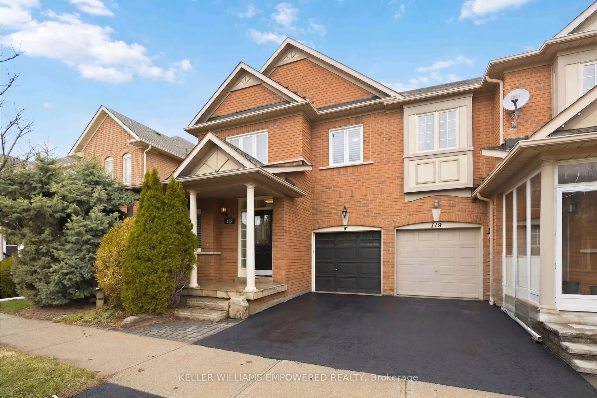 Photo 2 of 121 Hopecrest Road, Markham, Cachet — HOMEH