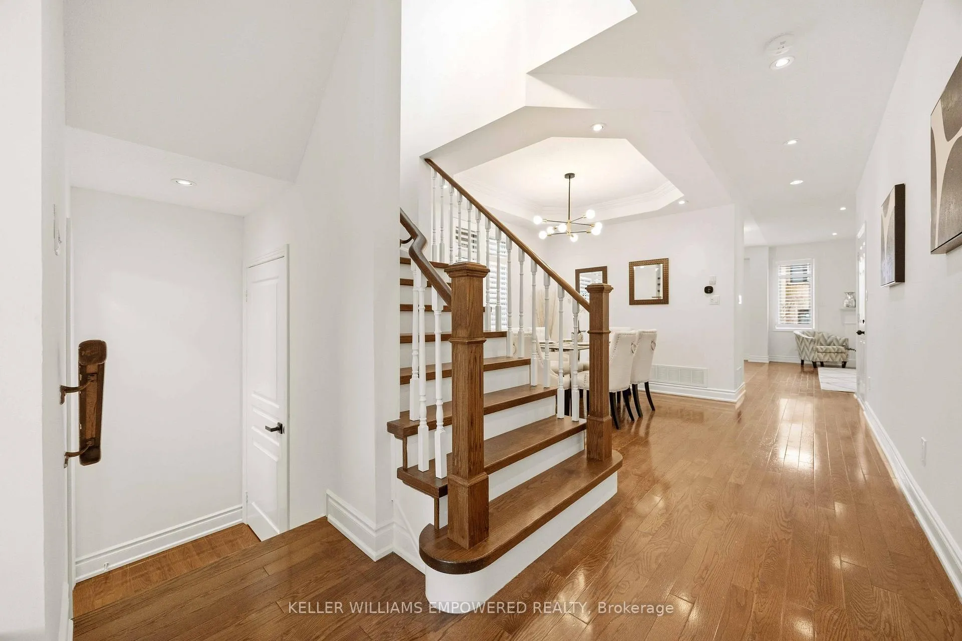 Photo 7 of 121 Hopecrest Road, Markham, Cachet — HOMEH