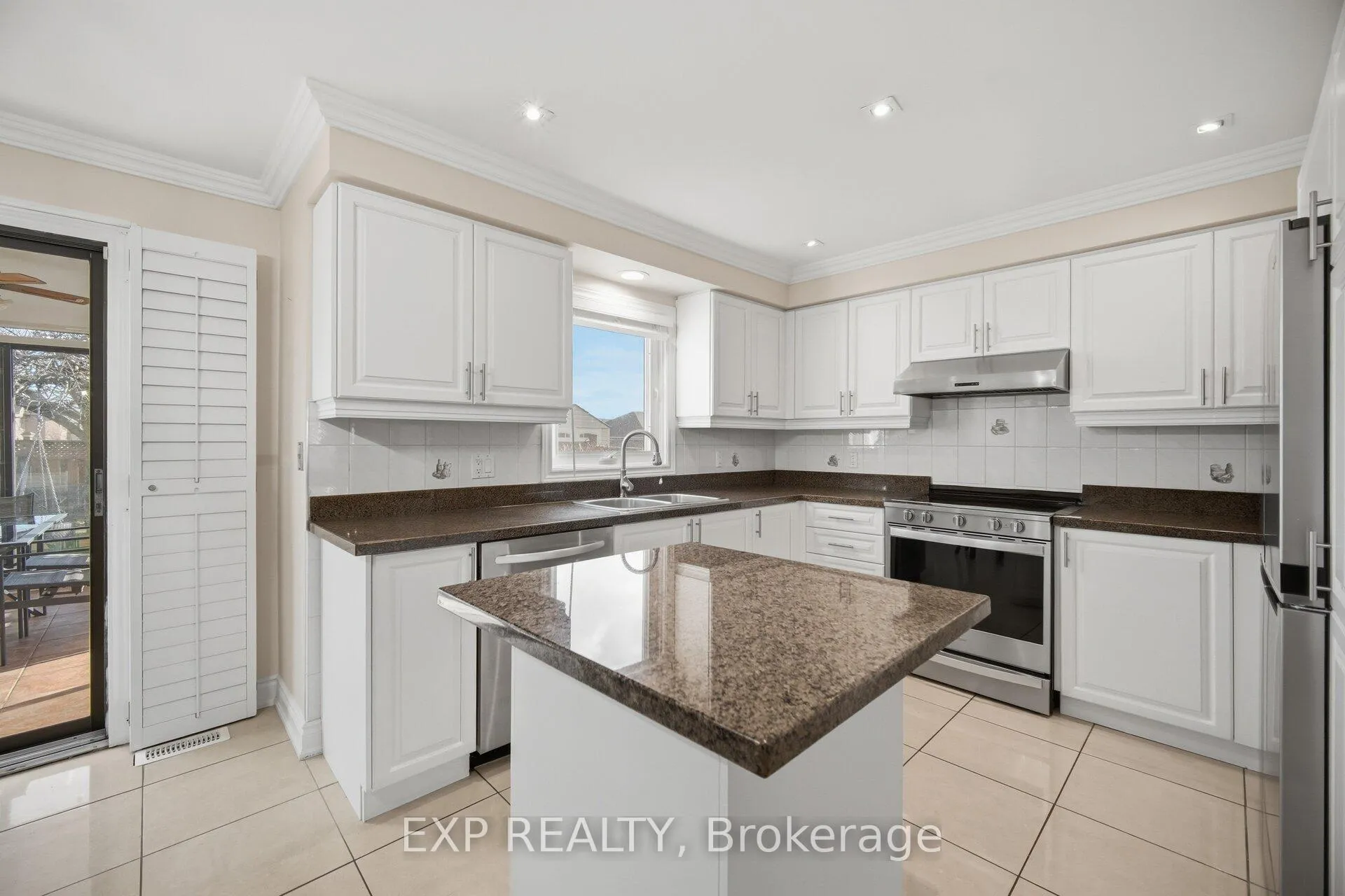 Photo 12 of 8912 Martin Grove Road, Vaughan, Elder Mills — HOMEH