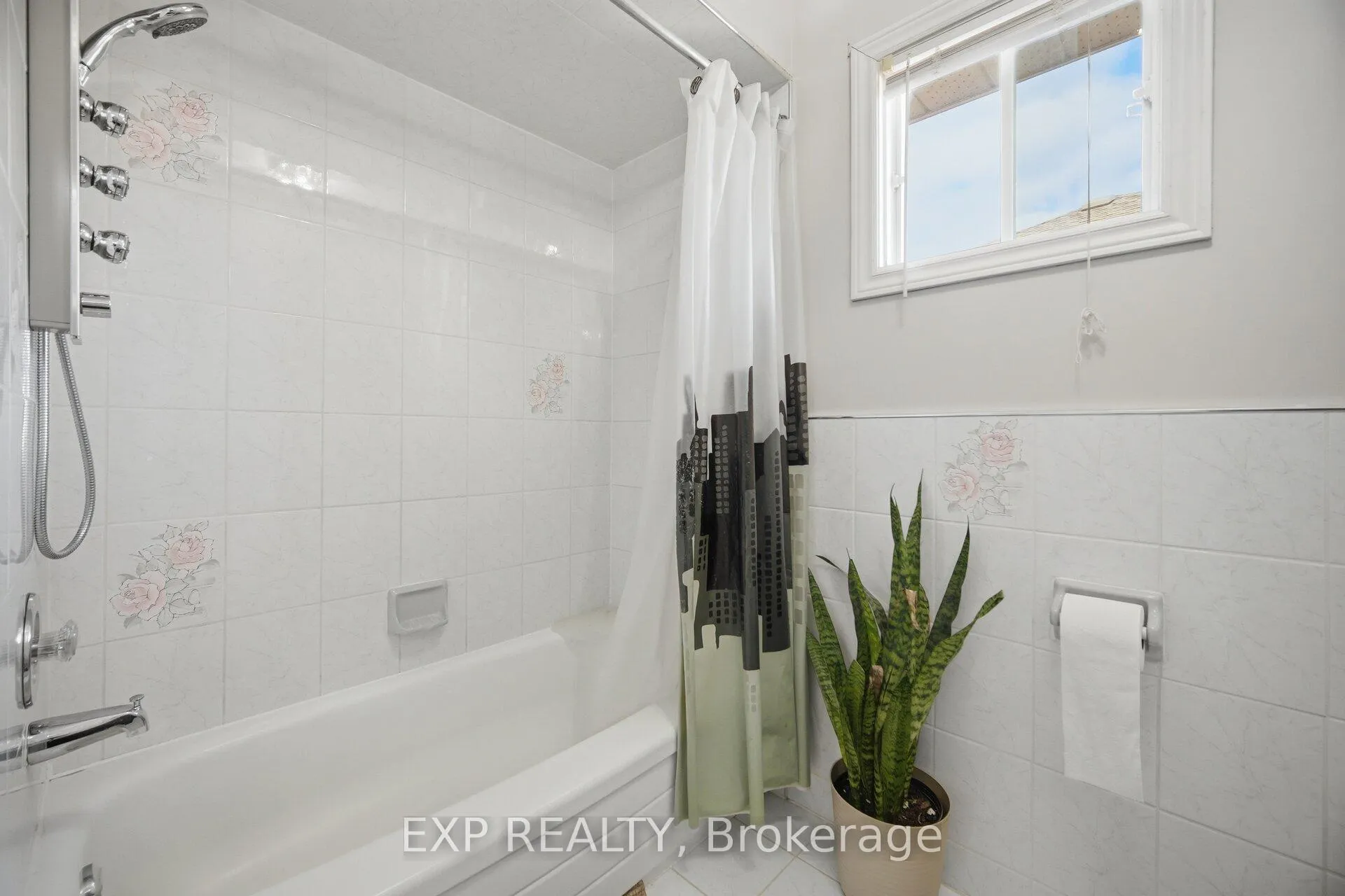 Photo 34 of 8912 Martin Grove Road, Vaughan, Elder Mills — HOMEH