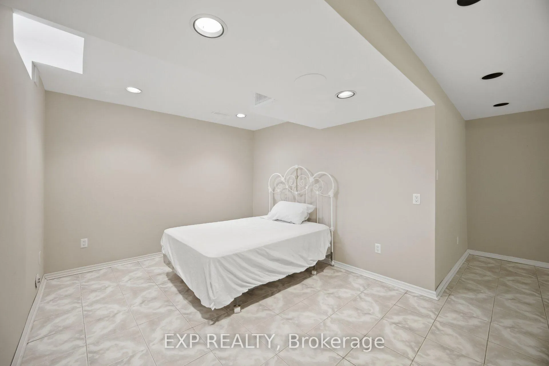 Photo 45 of 8912 Martin Grove Road, Vaughan, Elder Mills — HOMEH