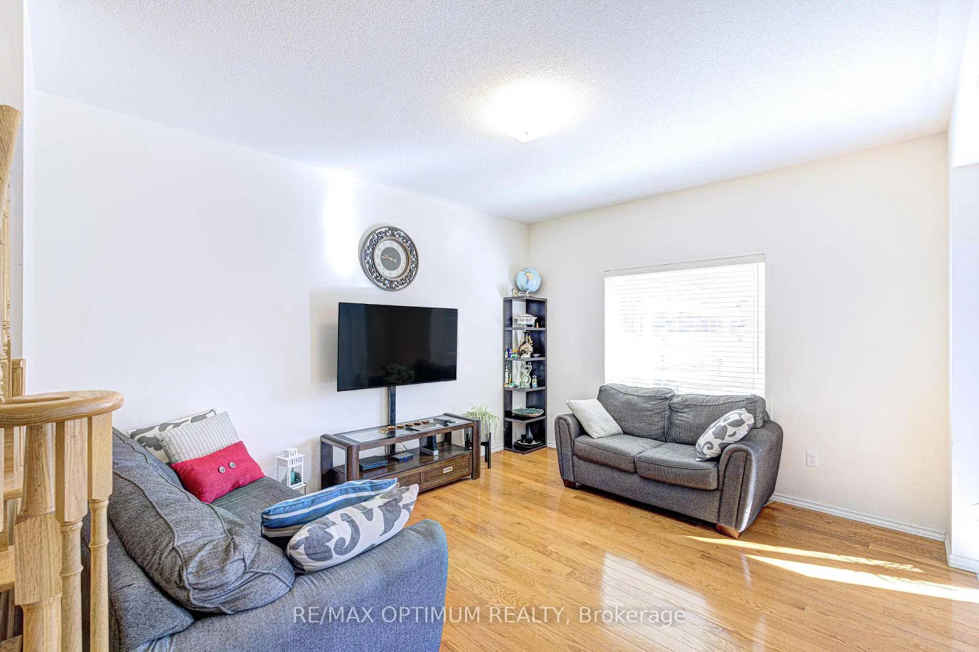 Photo 18 of 77 Personna Circle, Brampton, Credit Valley — HOMEH