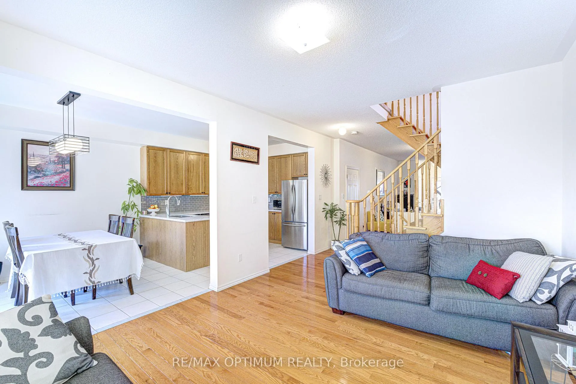 Photo 19 of 77 Personna Circle, Brampton, Credit Valley — HOMEH