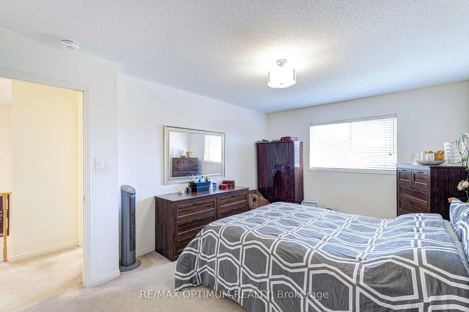 Photo 26 of 77 Personna Circle, Brampton, Credit Valley — HOMEH