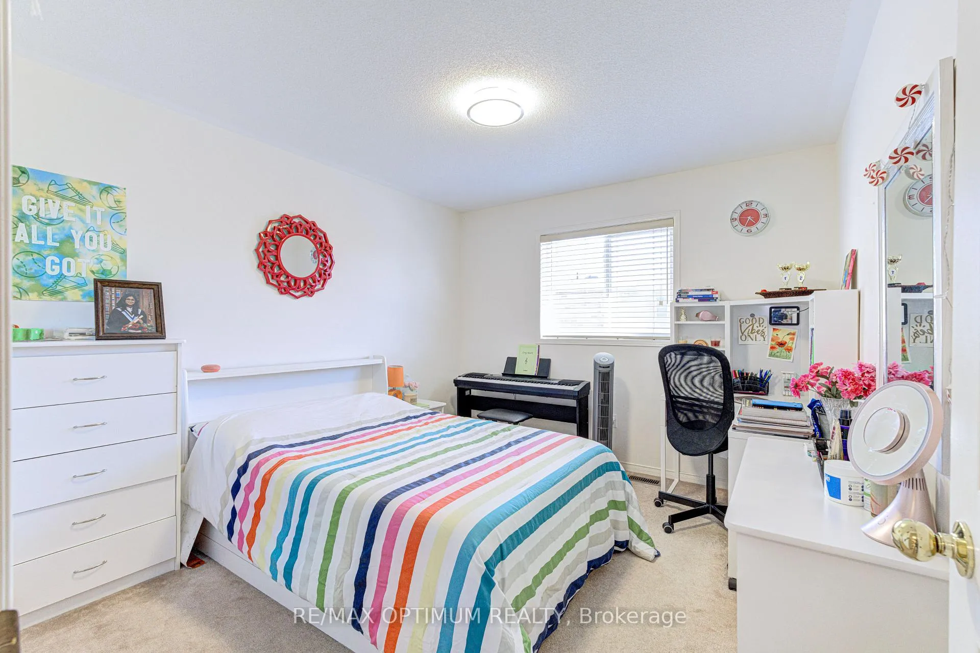 Photo 28 of 77 Personna Circle, Brampton, Credit Valley — HOMEH