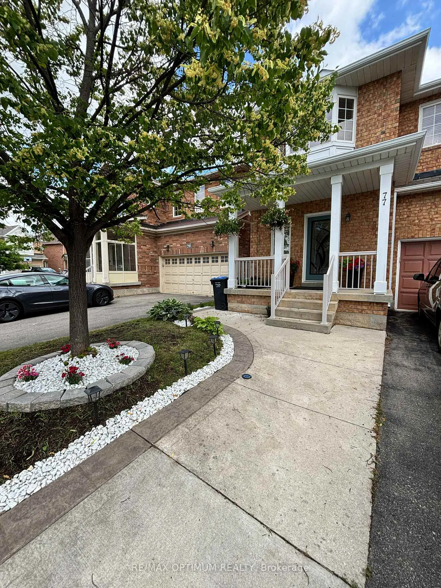 Photo 38 of 77 Personna Circle, Brampton, Credit Valley — HOMEH