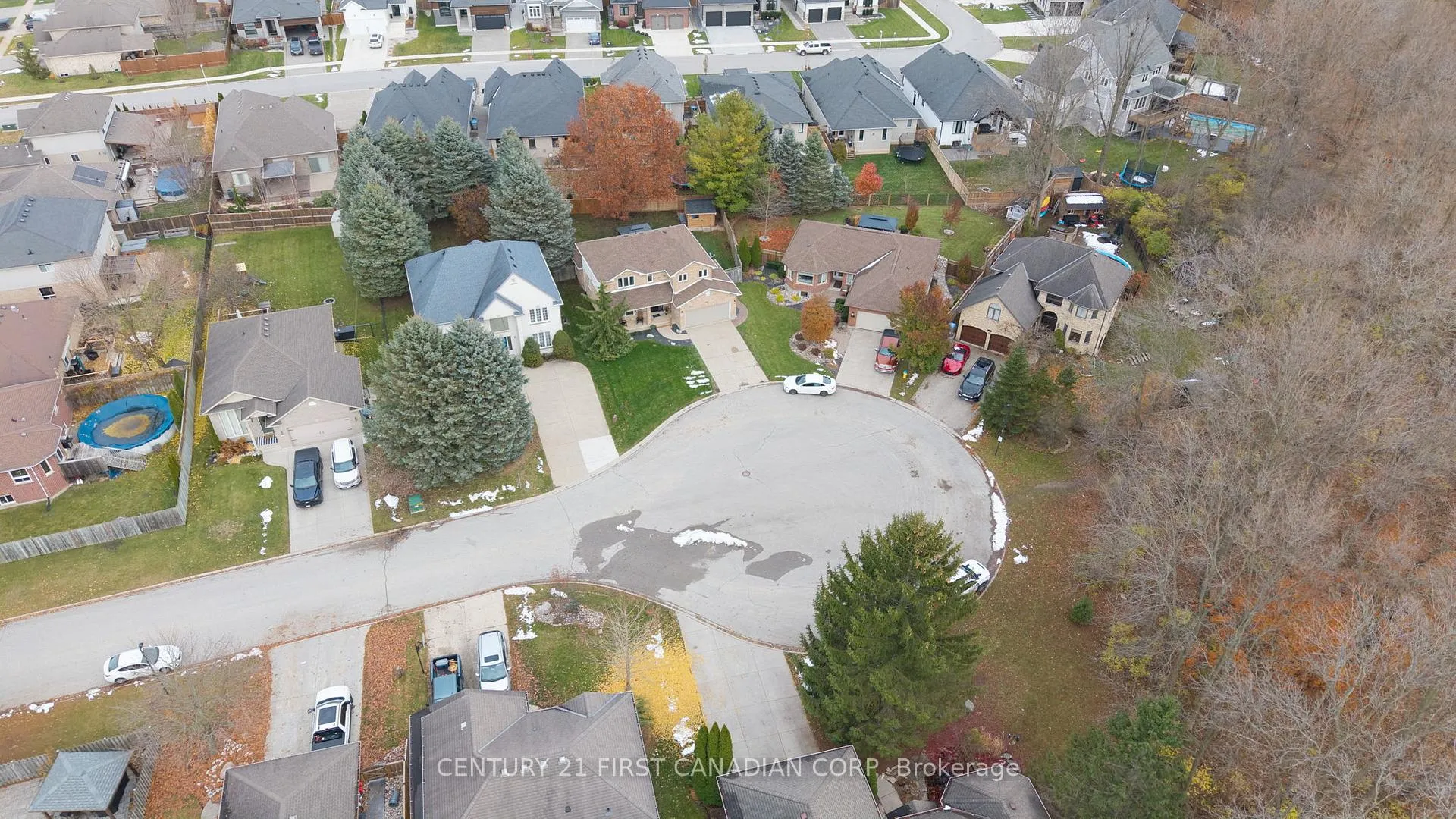 Photo 5 of 17 Allison Court, Strathroy-Caradoc, NE — HOMEH
