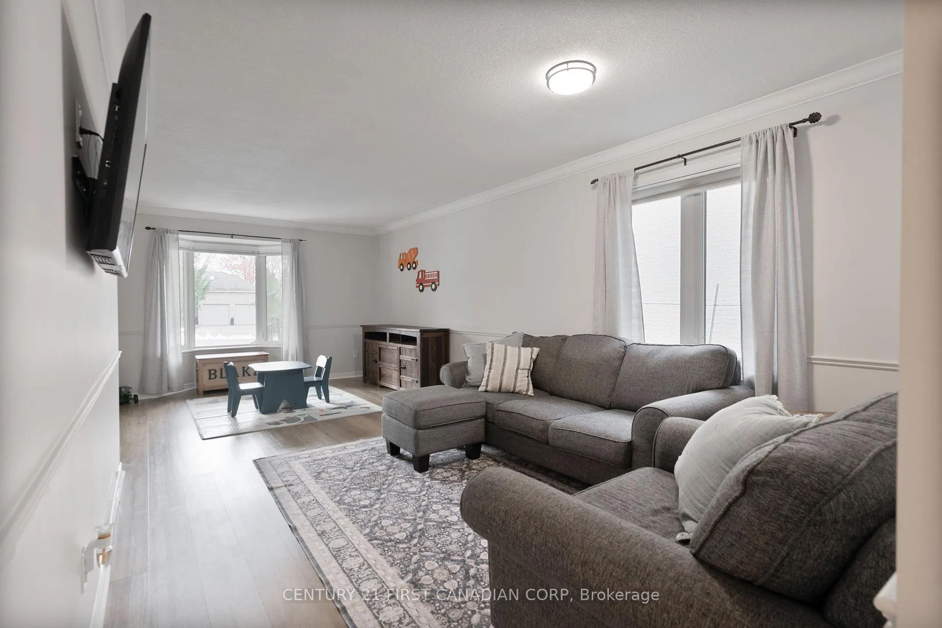 Photo 16 of 17 Allison Court, Strathroy-Caradoc, NE — HOMEH