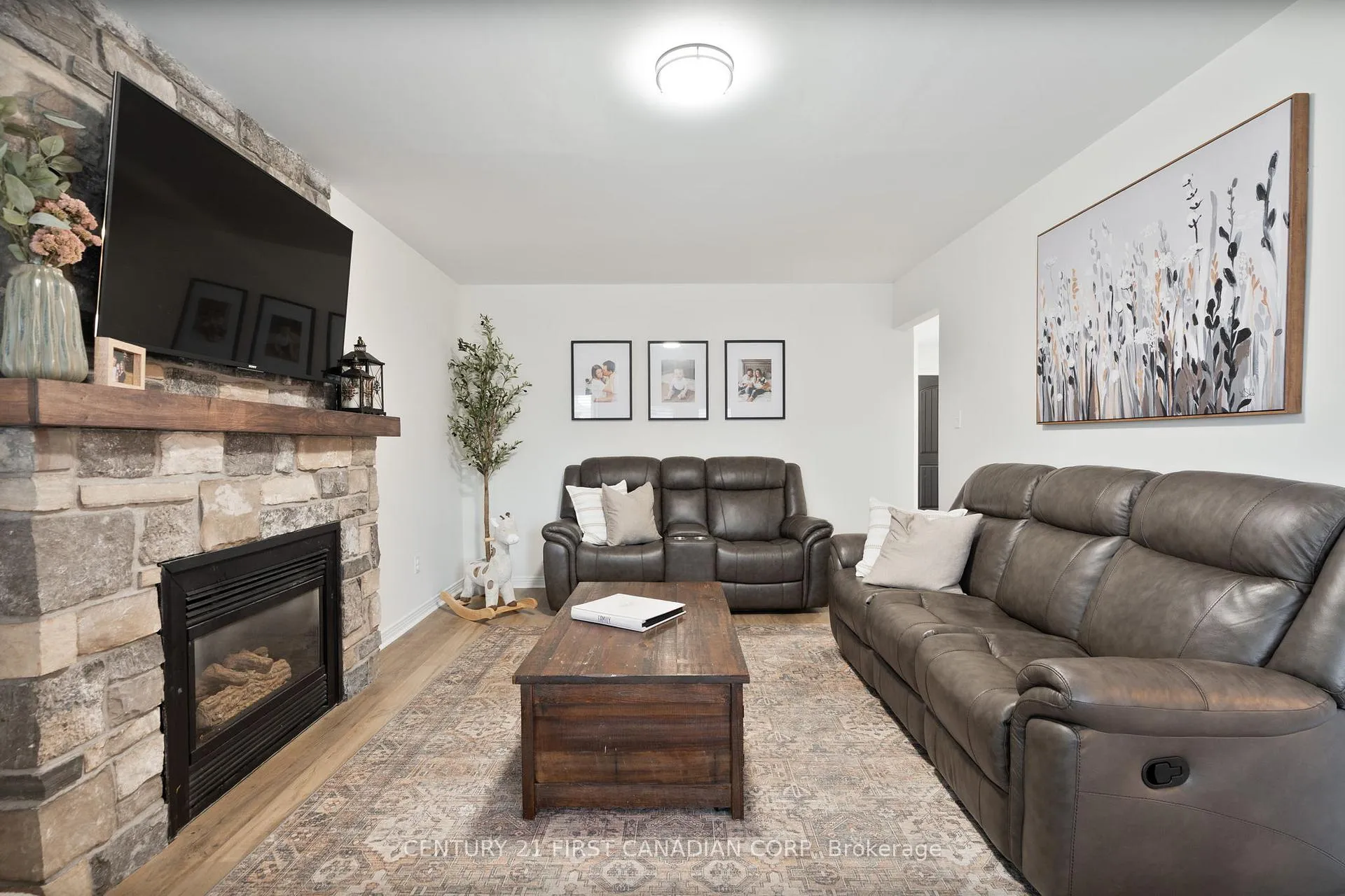 Photo 22 of 17 Allison Court, Strathroy-Caradoc, NE — HOMEH