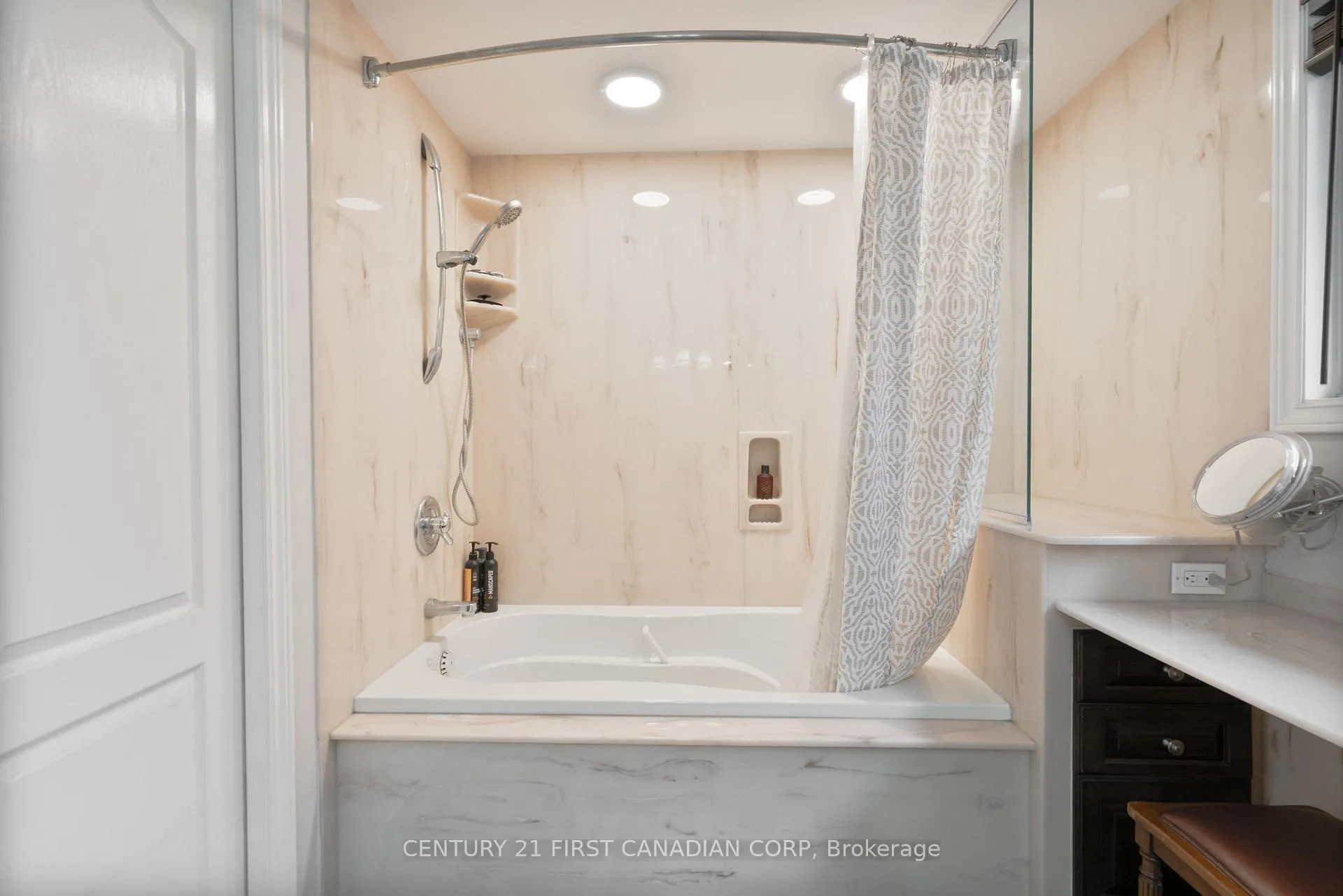 Photo 33 of 17 Allison Court, Strathroy-Caradoc, NE — HOMEH