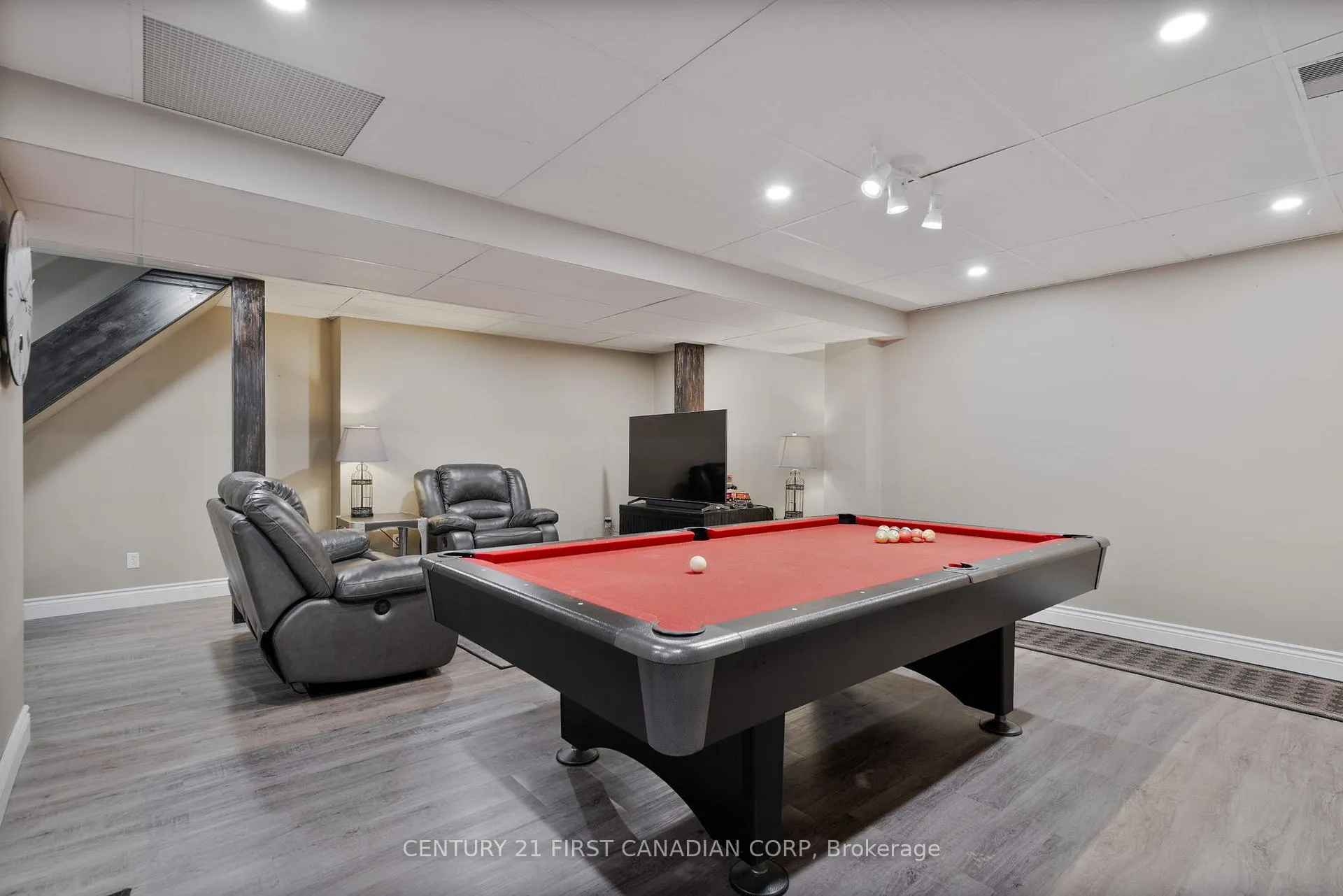 Photo 37 of 17 Allison Court, Strathroy-Caradoc, NE — HOMEH