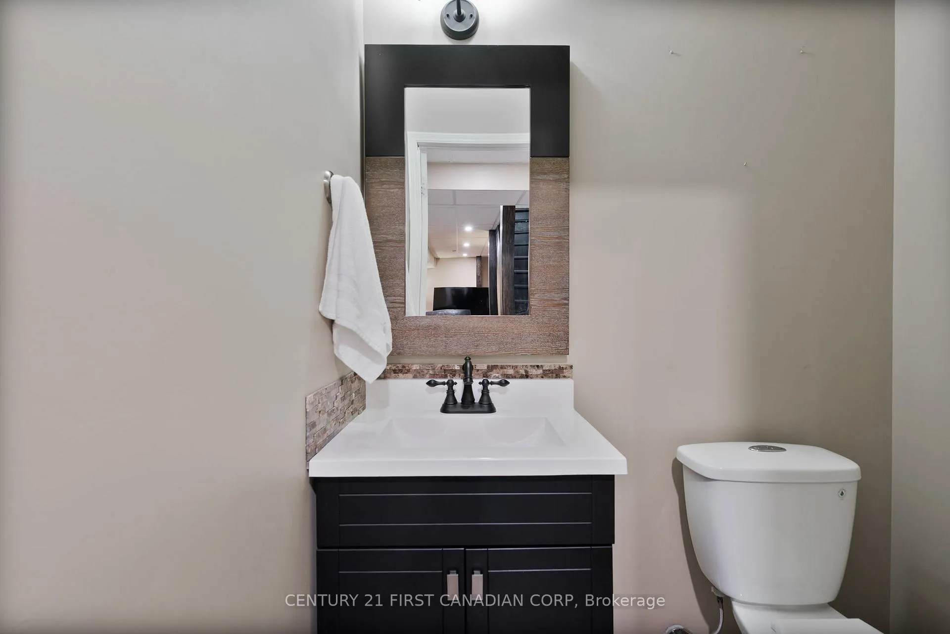 Photo 42 of 17 Allison Court, Strathroy-Caradoc, NE — HOMEH