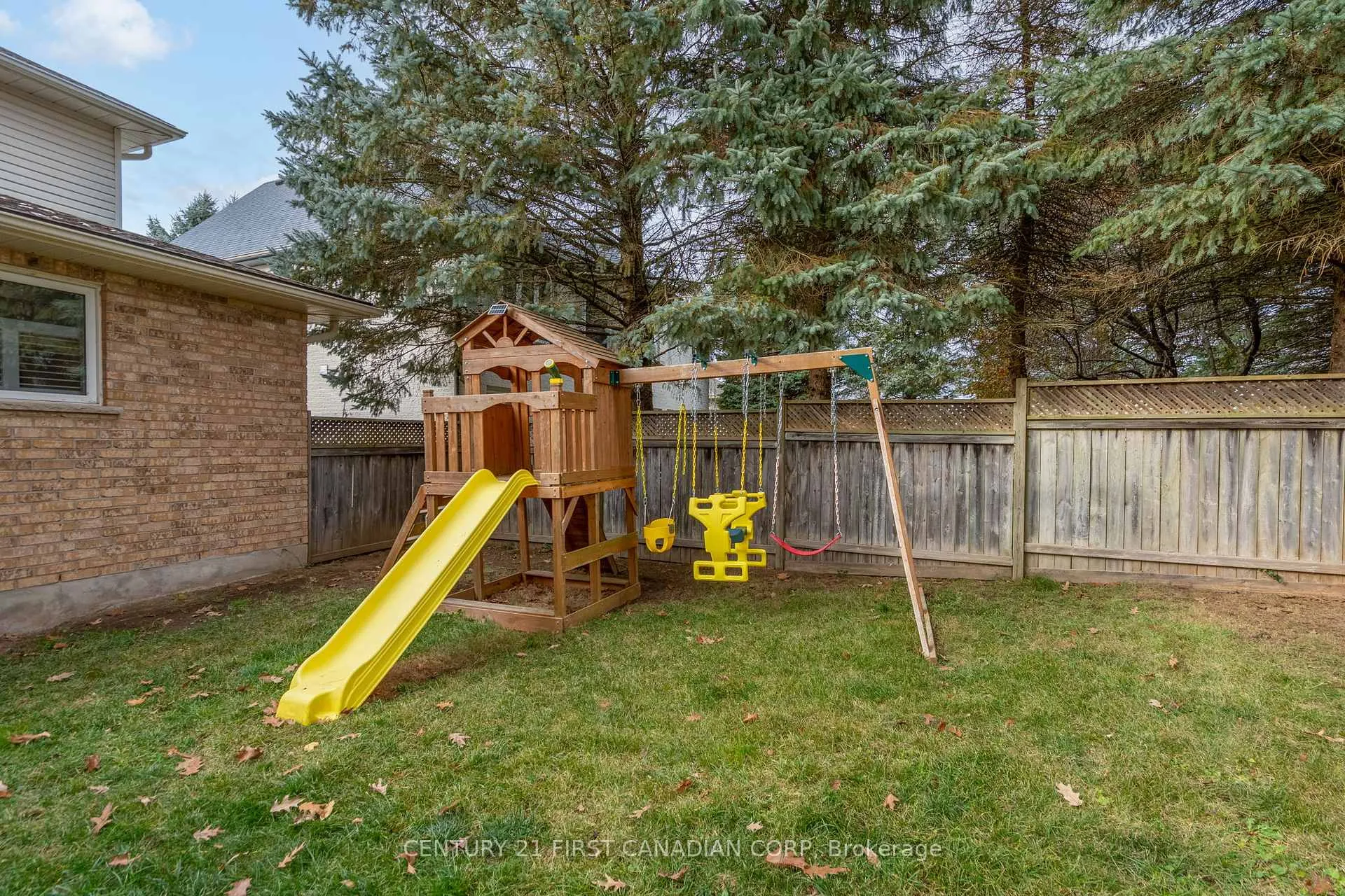 Photo 44 of 17 Allison Court, Strathroy-Caradoc, NE — HOMEH