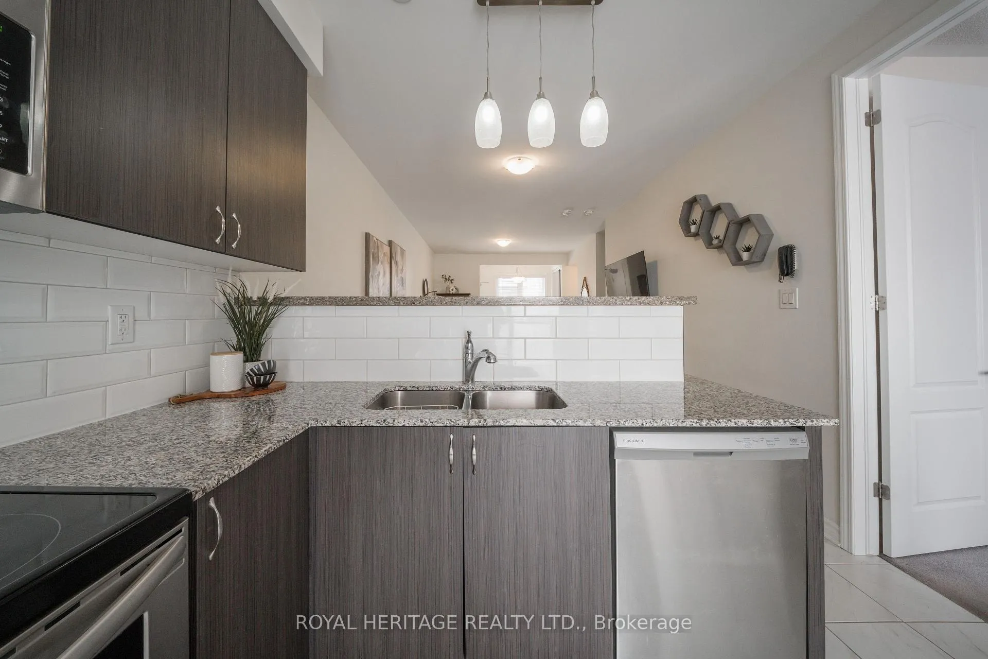 Photo 12 of Unit 512, 1148 Dragonfly Avenue, Pickering, Rural Pickering — HOMEH
