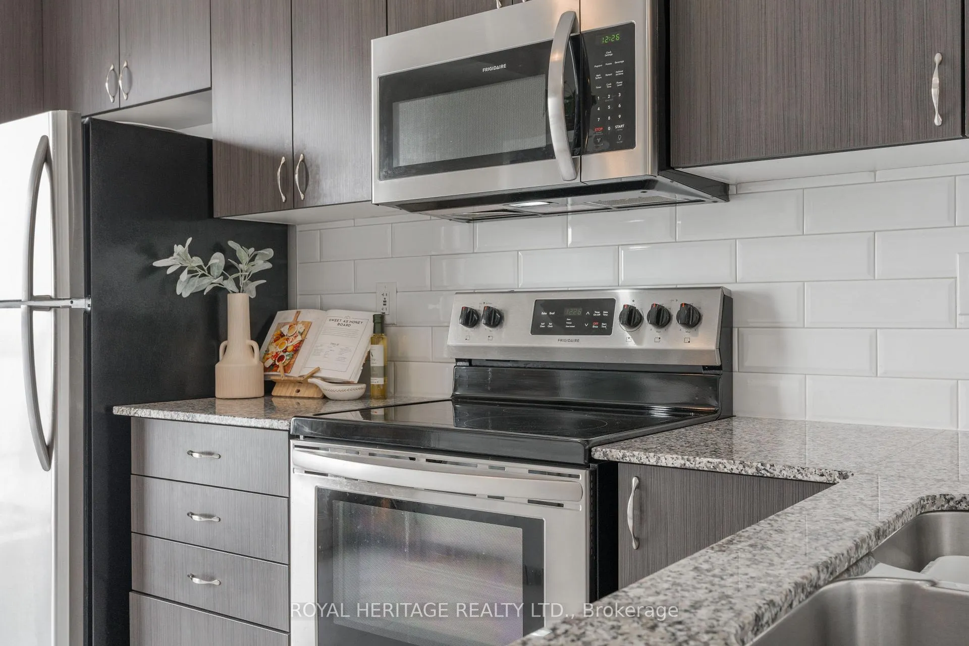 Photo 15 of Unit 512, 1148 Dragonfly Avenue, Pickering, Rural Pickering — HOMEH