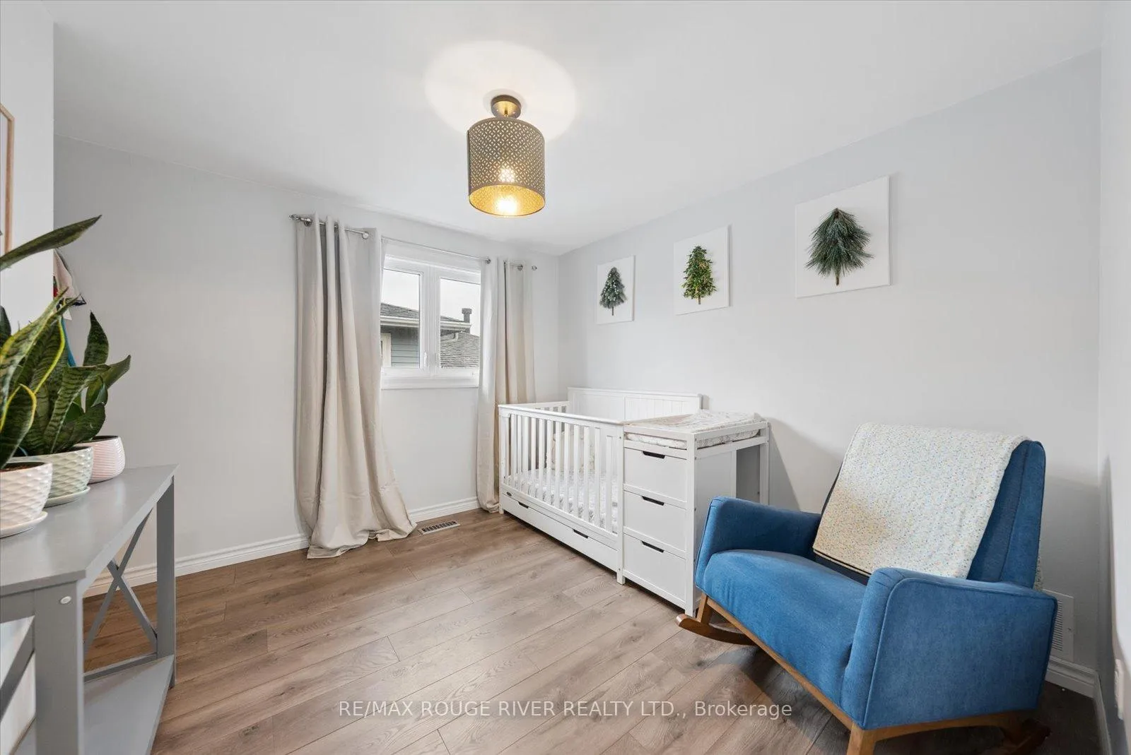 Photo 10 of 43 Ormond Drive, Oshawa, Samac — HOMEH