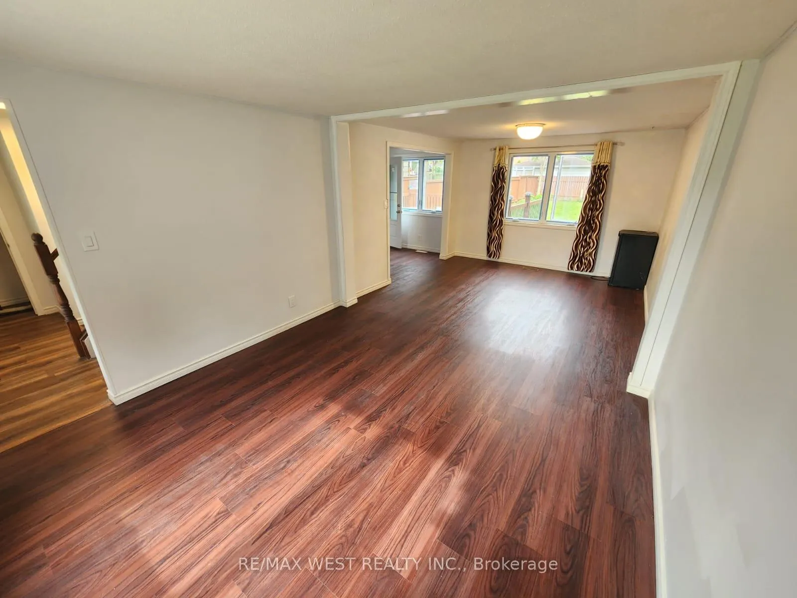 Photo 9 of 10658 Atwater Crescent, Windsor — HOMEH