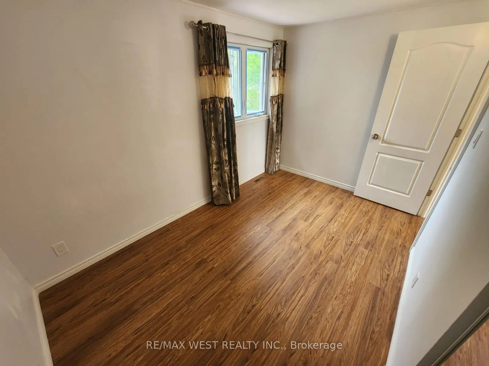 Photo 20 of 10658 Atwater Crescent, Windsor — HOMEH