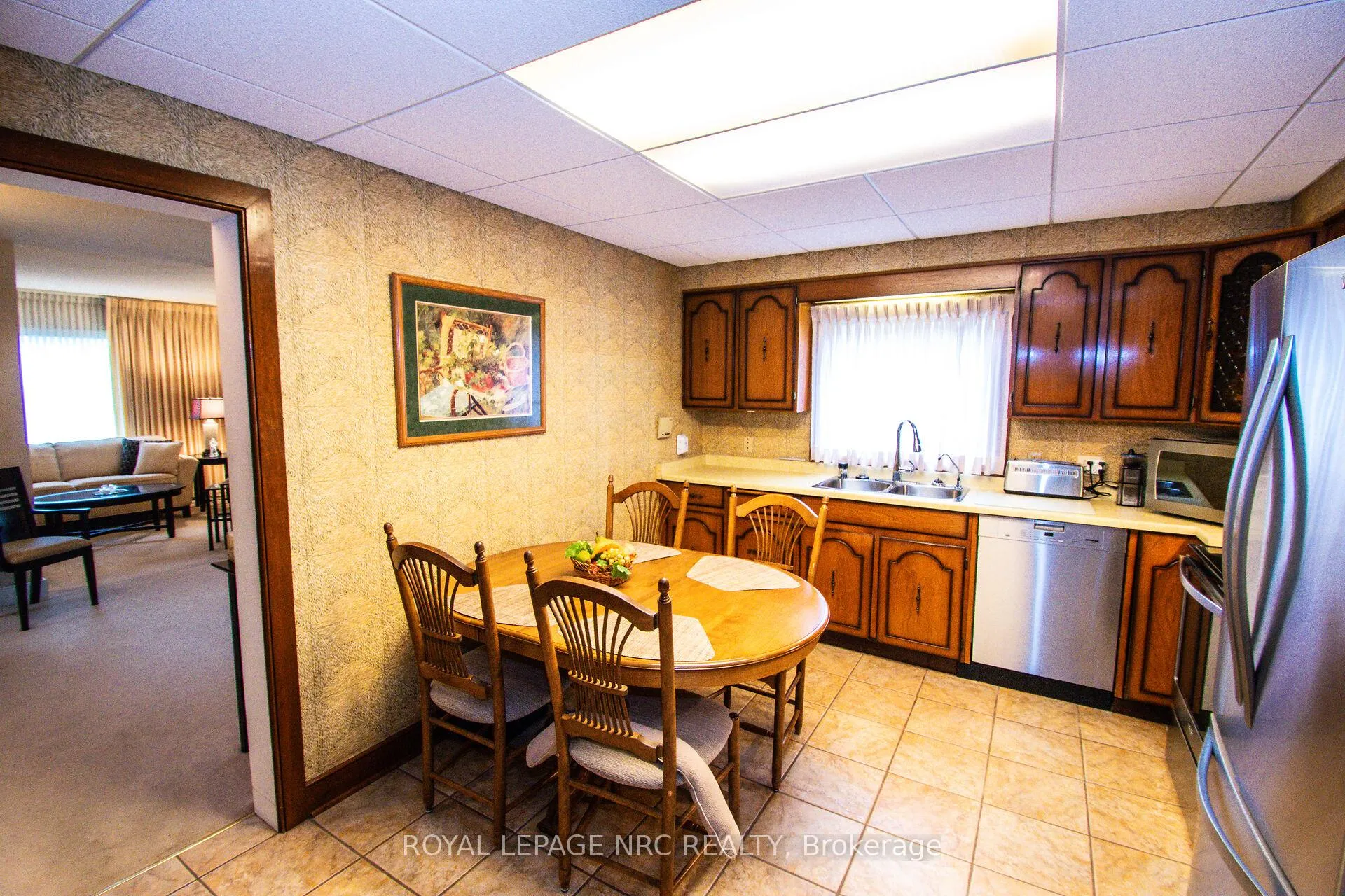 Photo 17 of 111 Lake Street, St. Catharines, Downtown — HOMEH