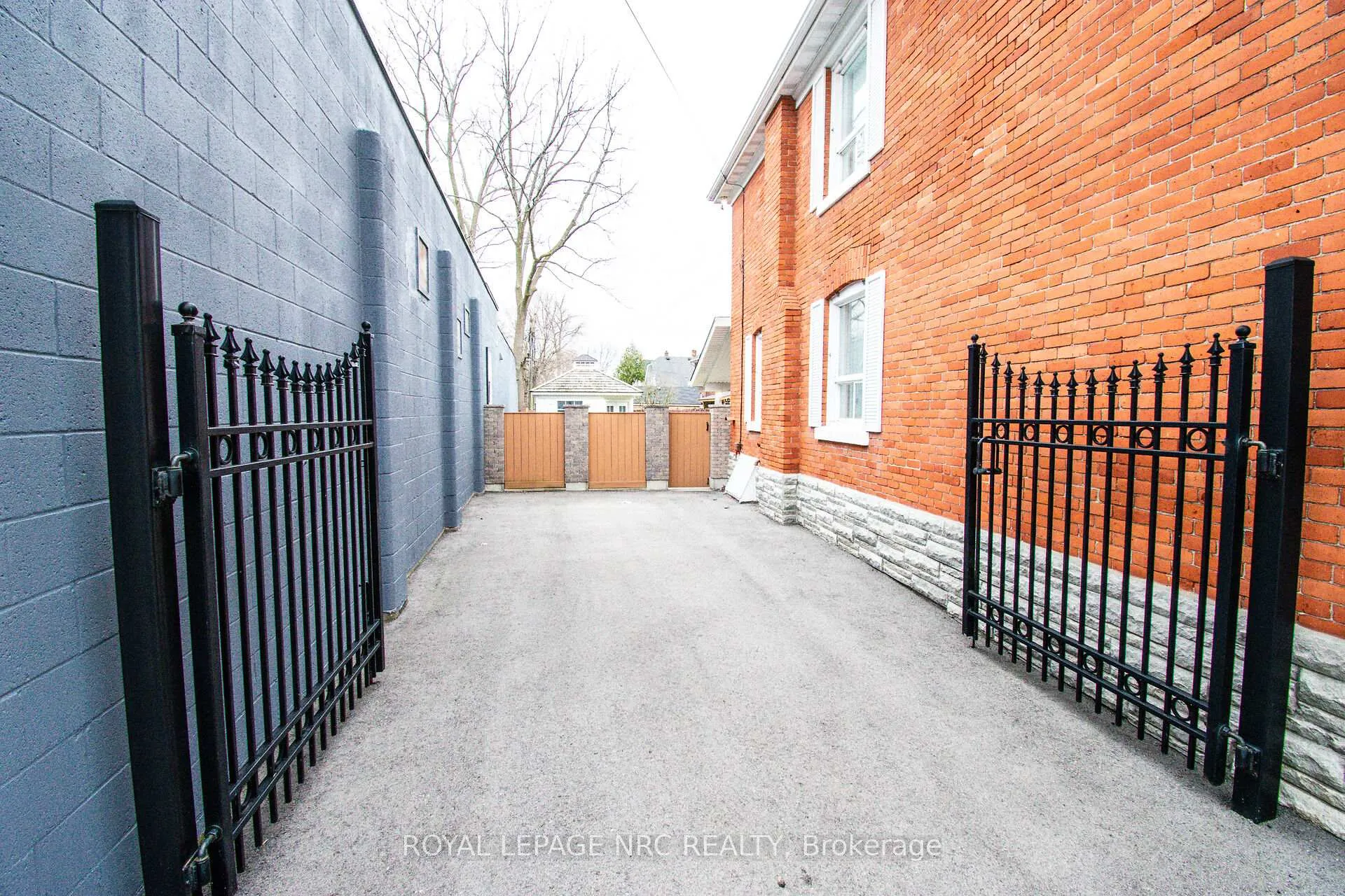 Photo 40 of 111 Lake Street, St. Catharines, Downtown — HOMEH