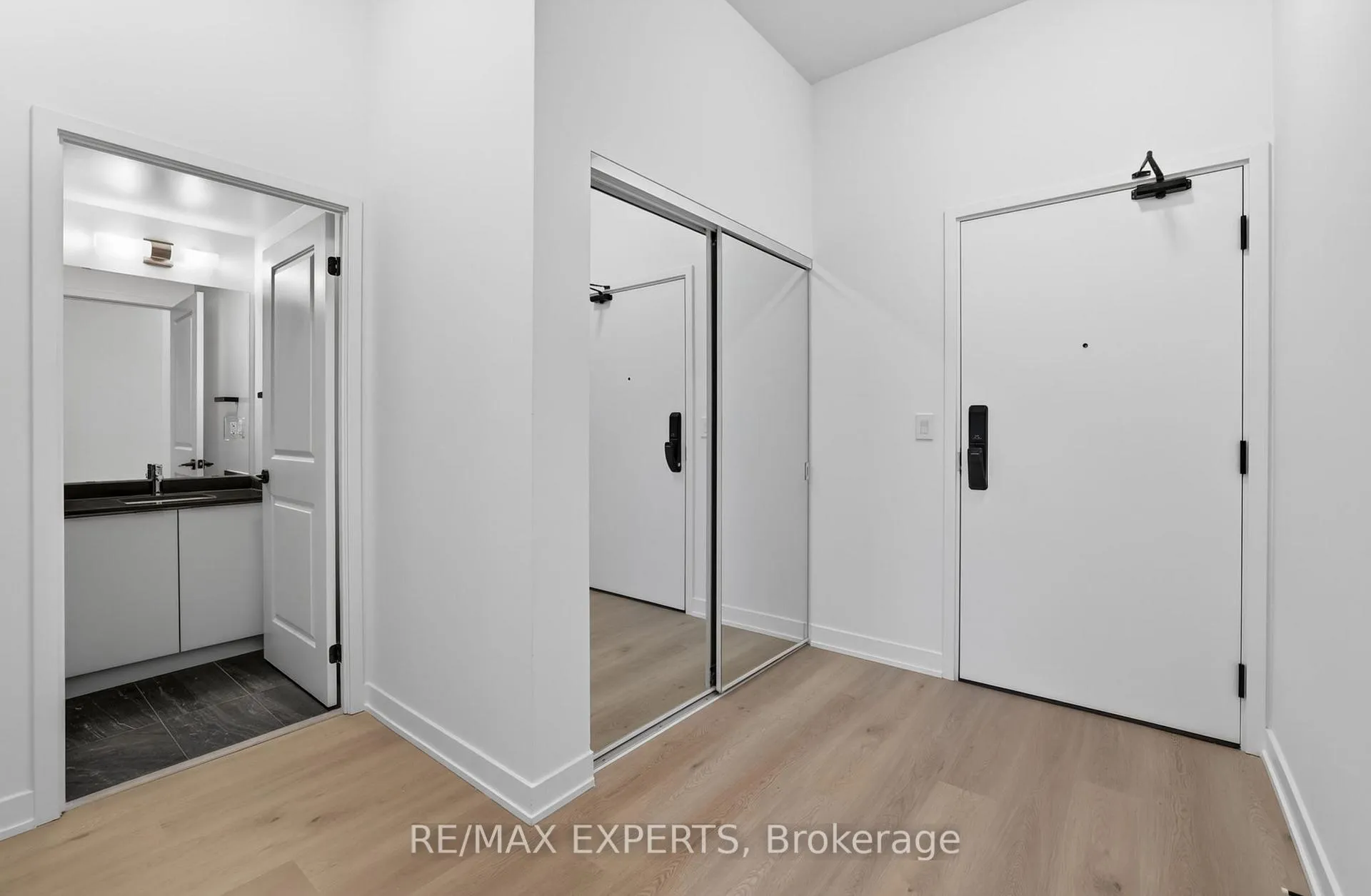 Photo 7 of Unit 204, 2075 Lakeshore Road, Burlington, Brant — HOMEH