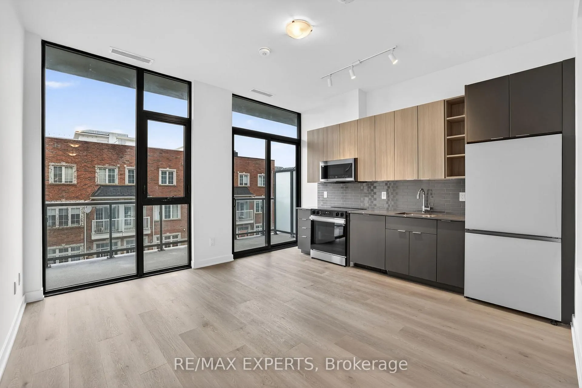 Photo 13 of Unit 204, 2075 Lakeshore Road, Burlington, Brant — HOMEH