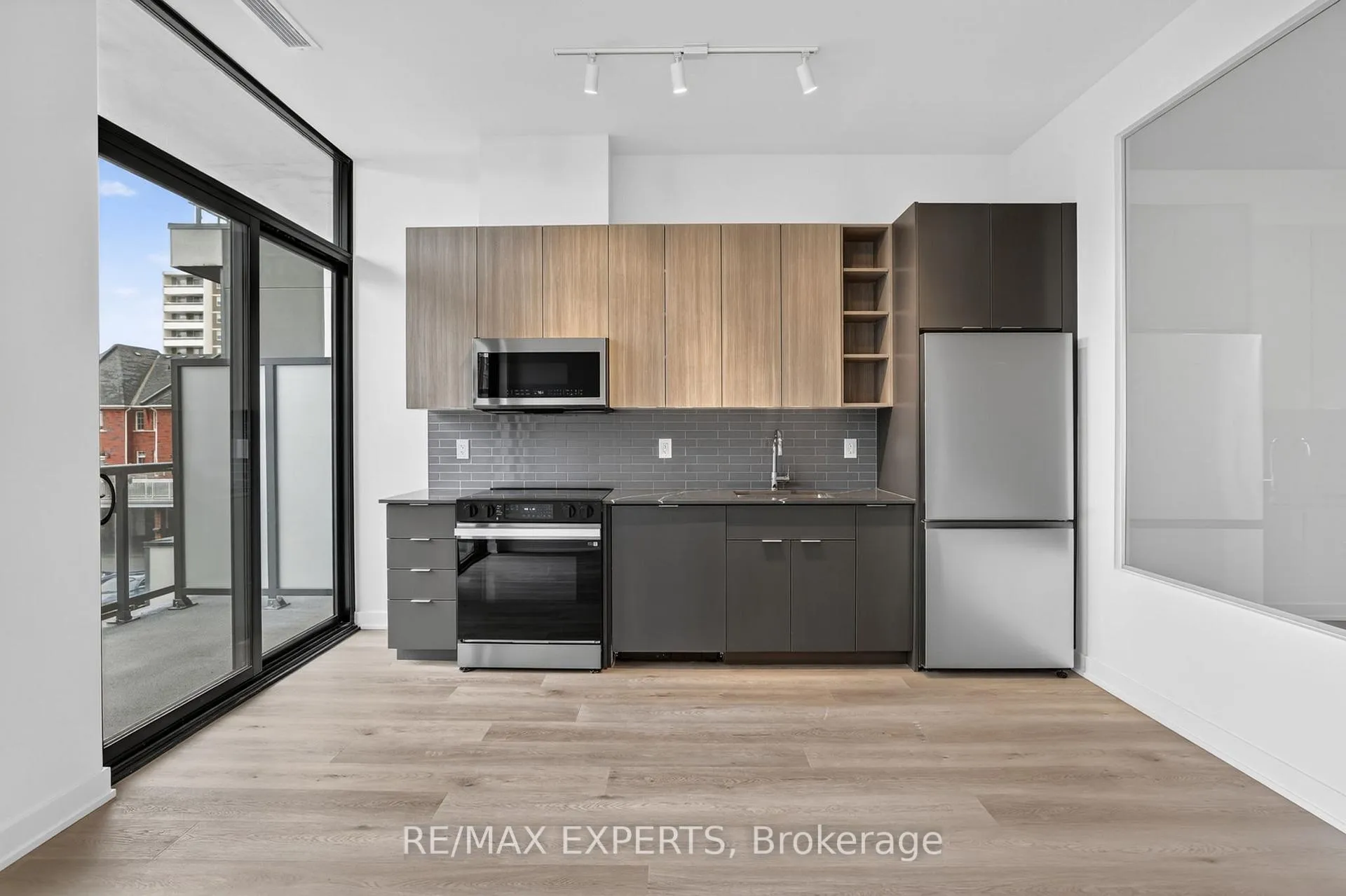 Photo 14 of Unit 204, 2075 Lakeshore Road, Burlington, Brant — HOMEH
