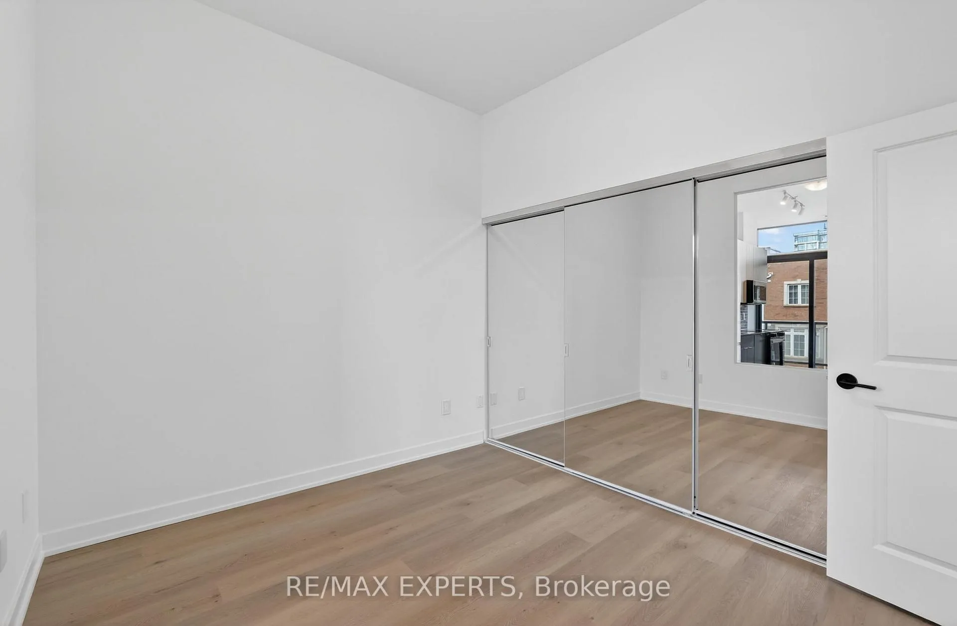Photo 24 of Unit 204, 2075 Lakeshore Road, Burlington, Brant — HOMEH