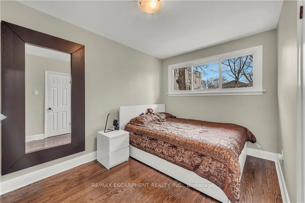 Photo 21 of 39 Bland Avenue, Hamilton, Stoney Creek — HOMEH