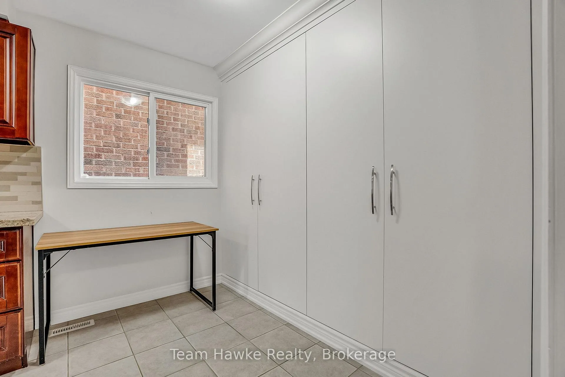 Photo 11 of 15 White Boulevard, Vaughan, Brownridge — HOMEH