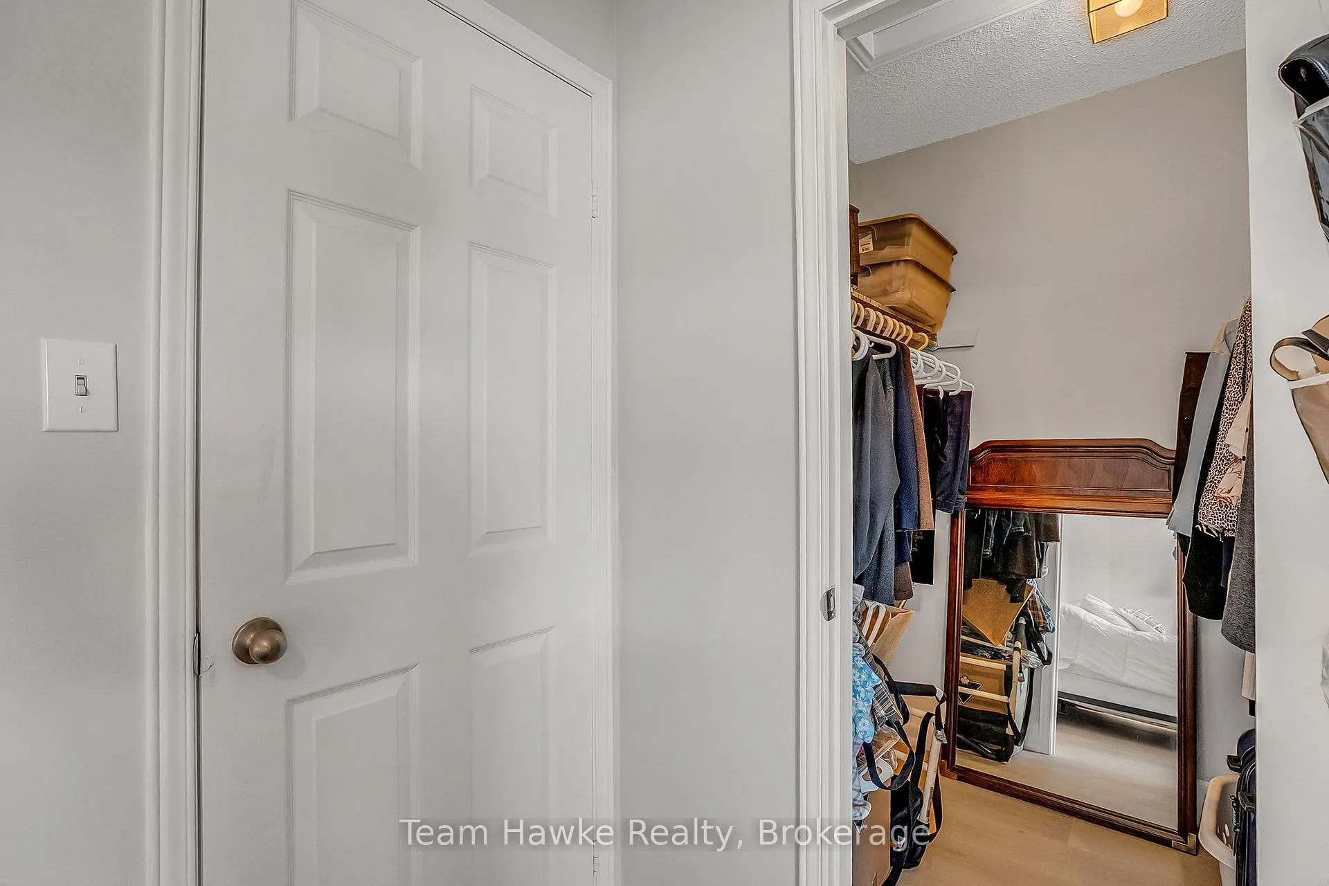 Photo 16 of 15 White Boulevard, Vaughan, Brownridge — HOMEH