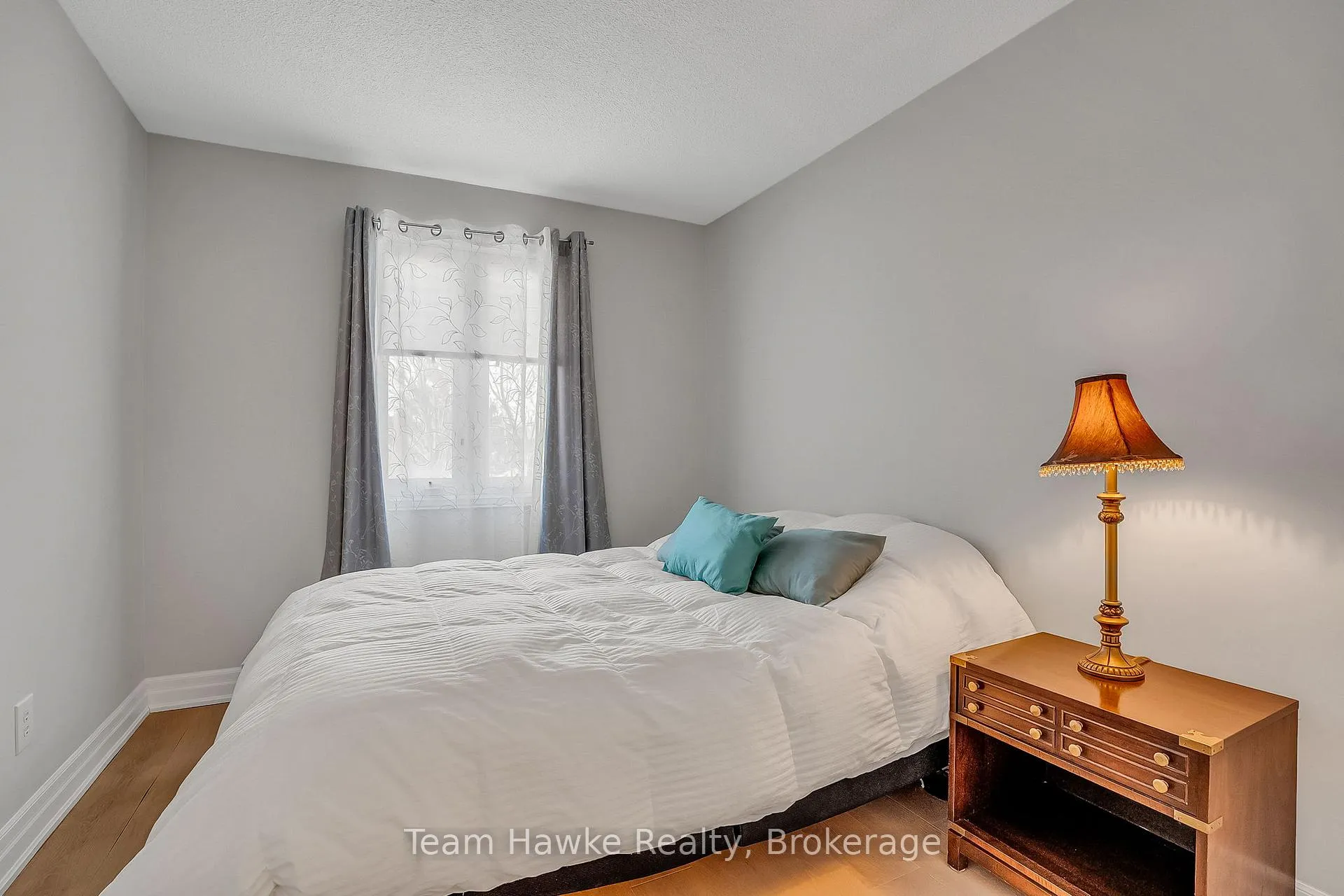 Photo 19 of 15 White Boulevard, Vaughan, Brownridge — HOMEH