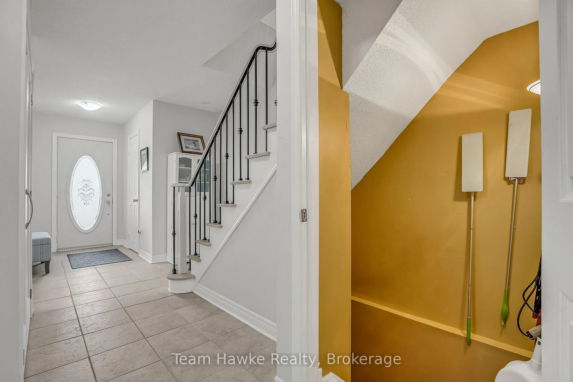 Photo 21 of 15 White Boulevard, Vaughan, Brownridge — HOMEH