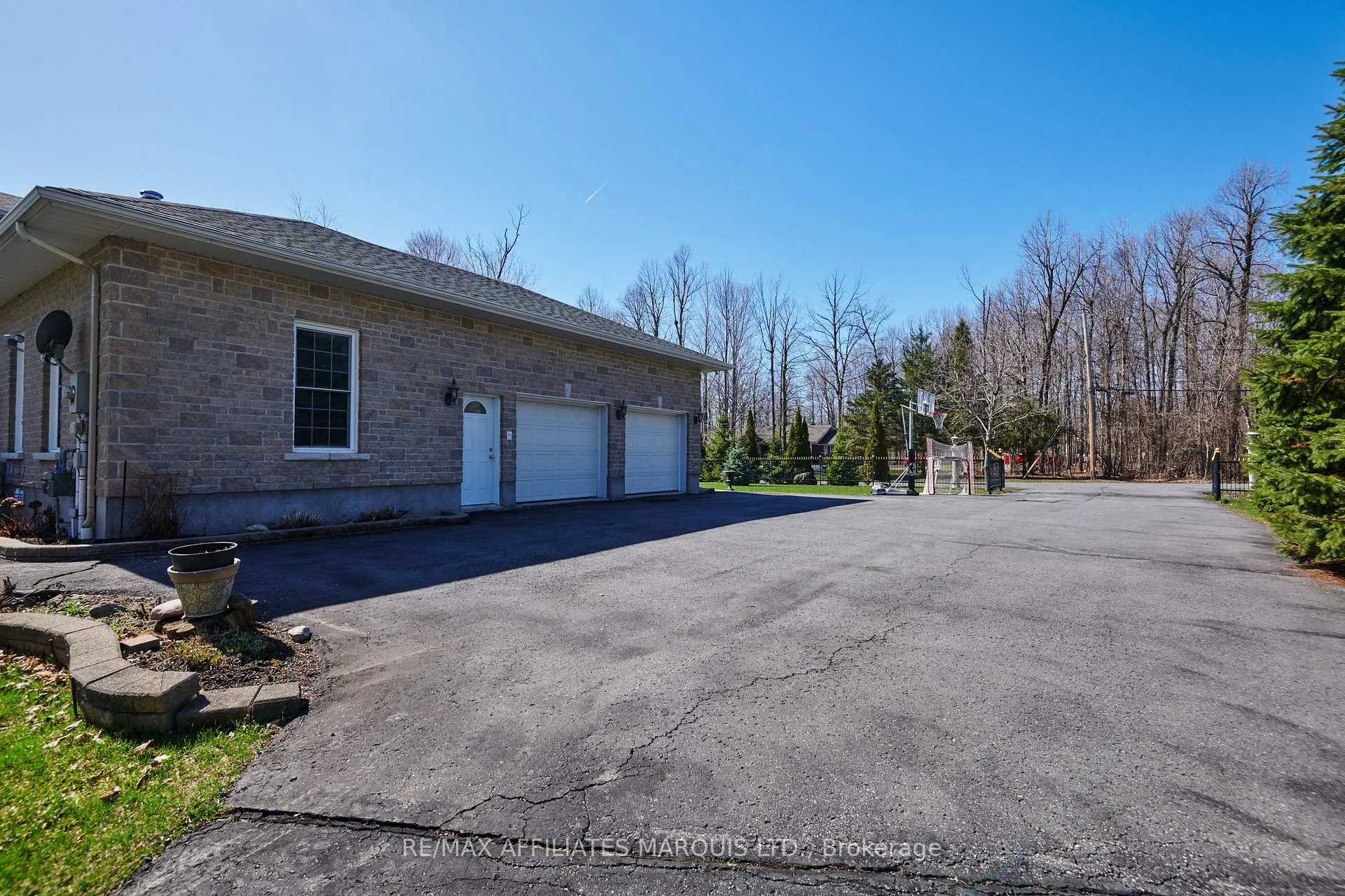 Photo 46 of 16935 Beaver Dam Drive, South Stormont, South Stormont (Cornwall) Twp — HOMEH