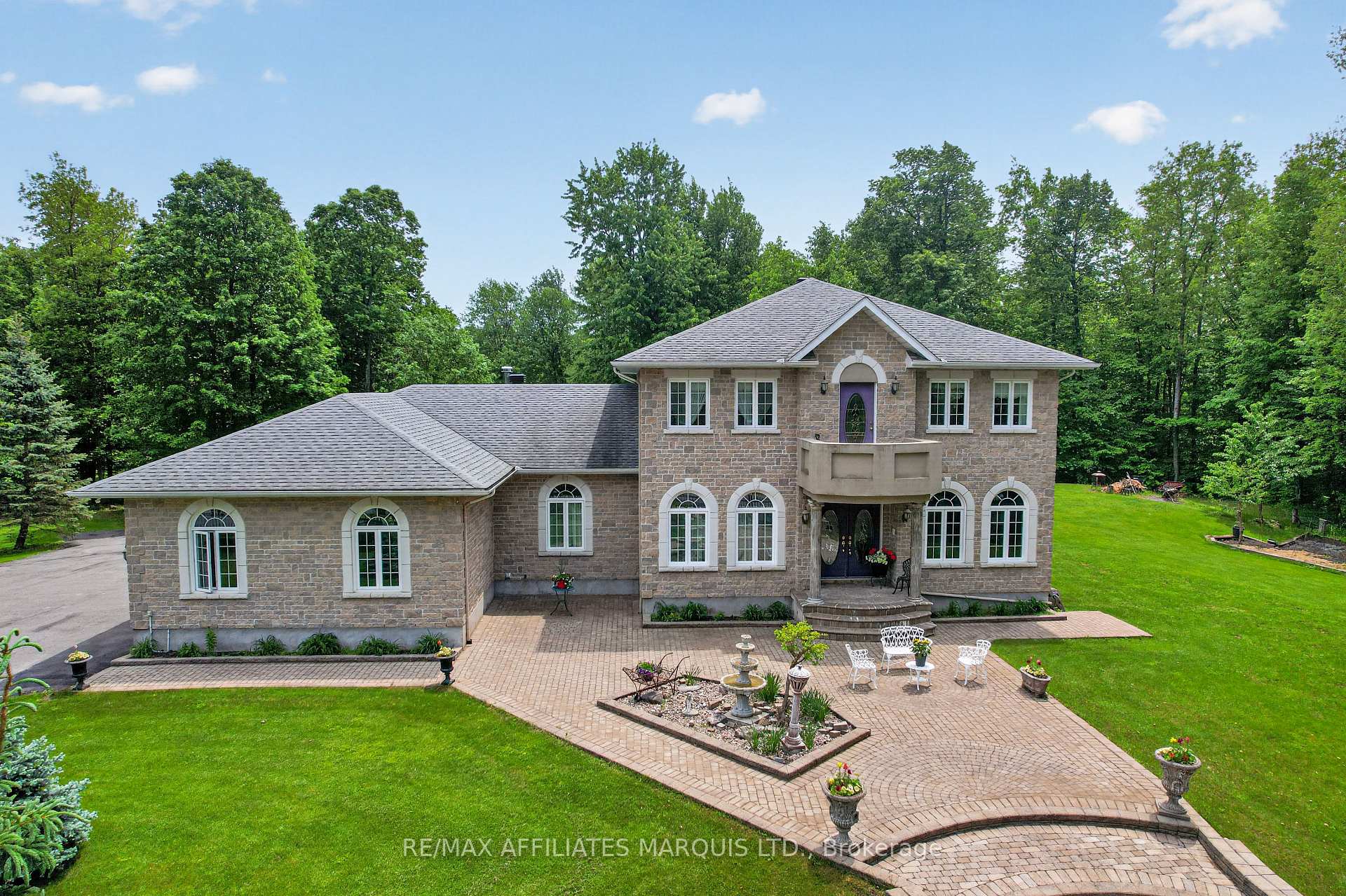 Photo 2 of 16935 Beaver Dam Drive, South Stormont, South Stormont (Cornwall) Twp — HOMEH