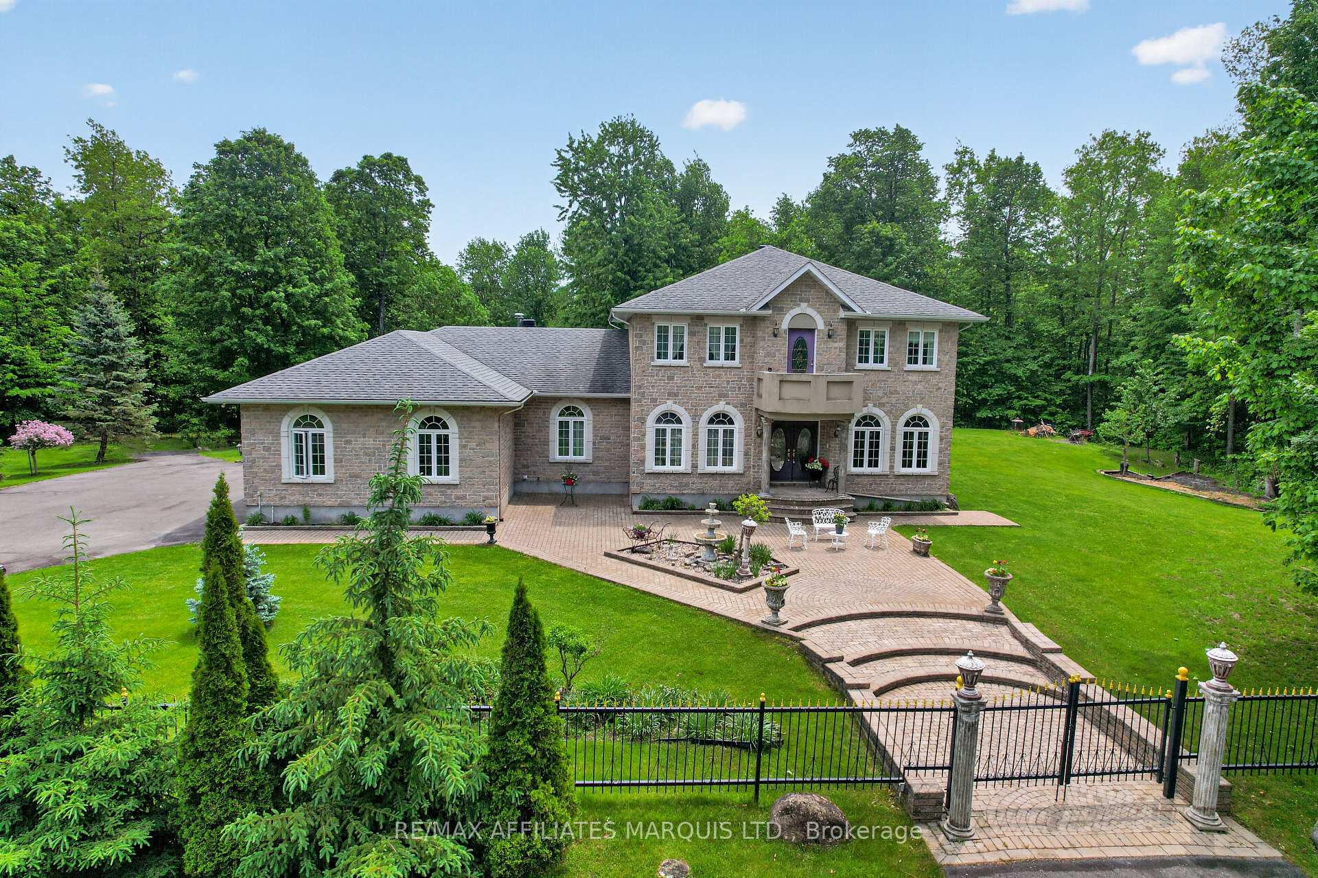 Photo 3 of 16935 Beaver Dam Drive, South Stormont, South Stormont (Cornwall) Twp — HOMEH