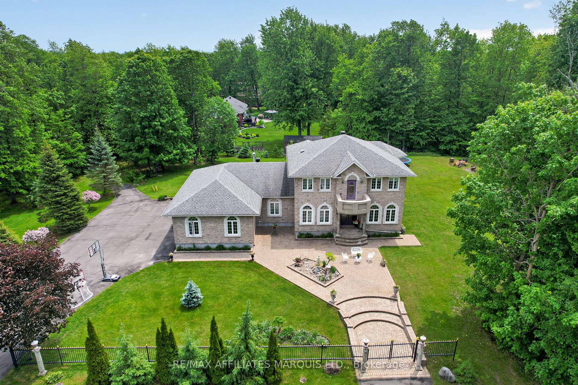 Photo 4 of 16935 Beaver Dam Drive, South Stormont, South Stormont (Cornwall) Twp — HOMEH