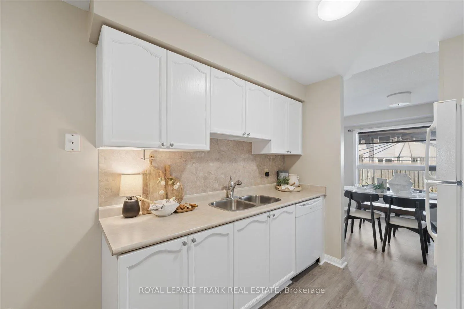Photo 10 of 48 Shady Lane Crescent, Clarington, Bowmanville — HOMEH