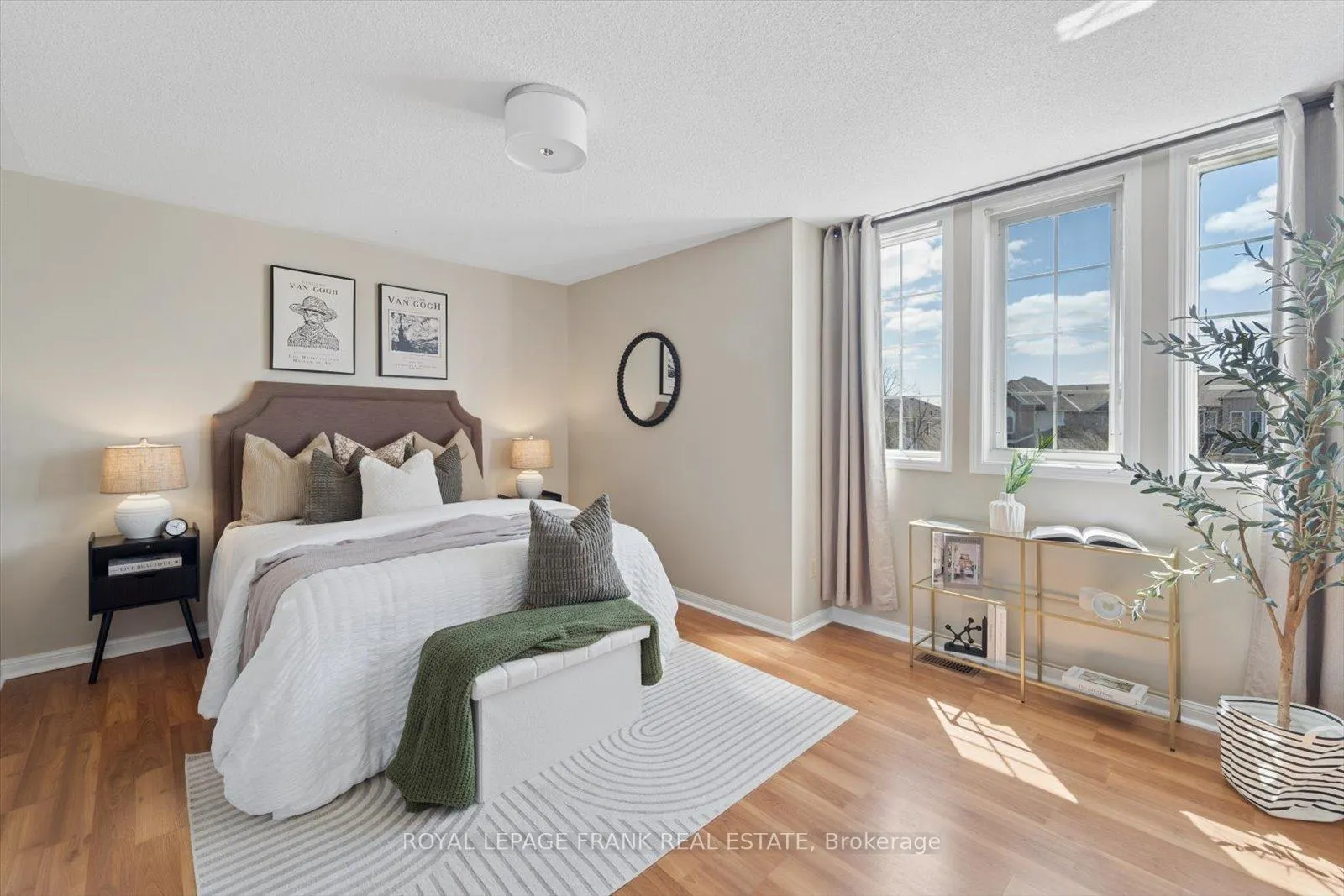 Photo 14 of 48 Shady Lane Crescent, Clarington, Bowmanville — HOMEH