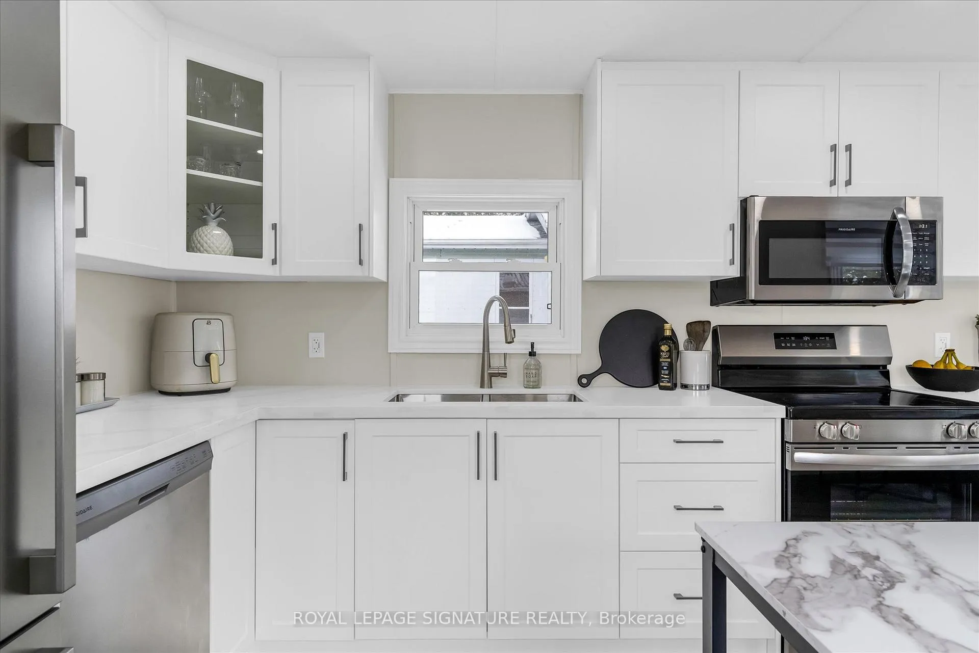 Photo 9 of 40 Hillside Crescent, Hamilton, Rural Flamborough — HOMEH