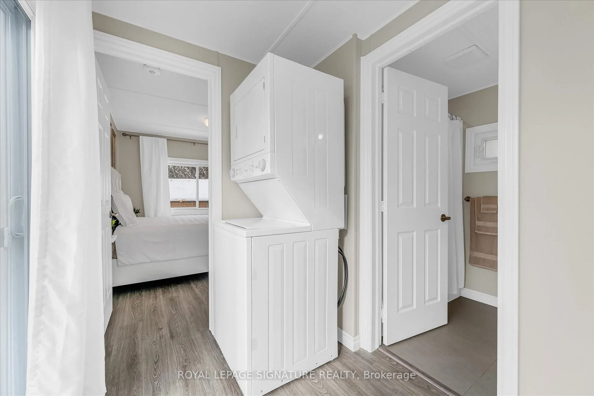Photo 12 of 40 Hillside Crescent, Hamilton, Rural Flamborough — HOMEH