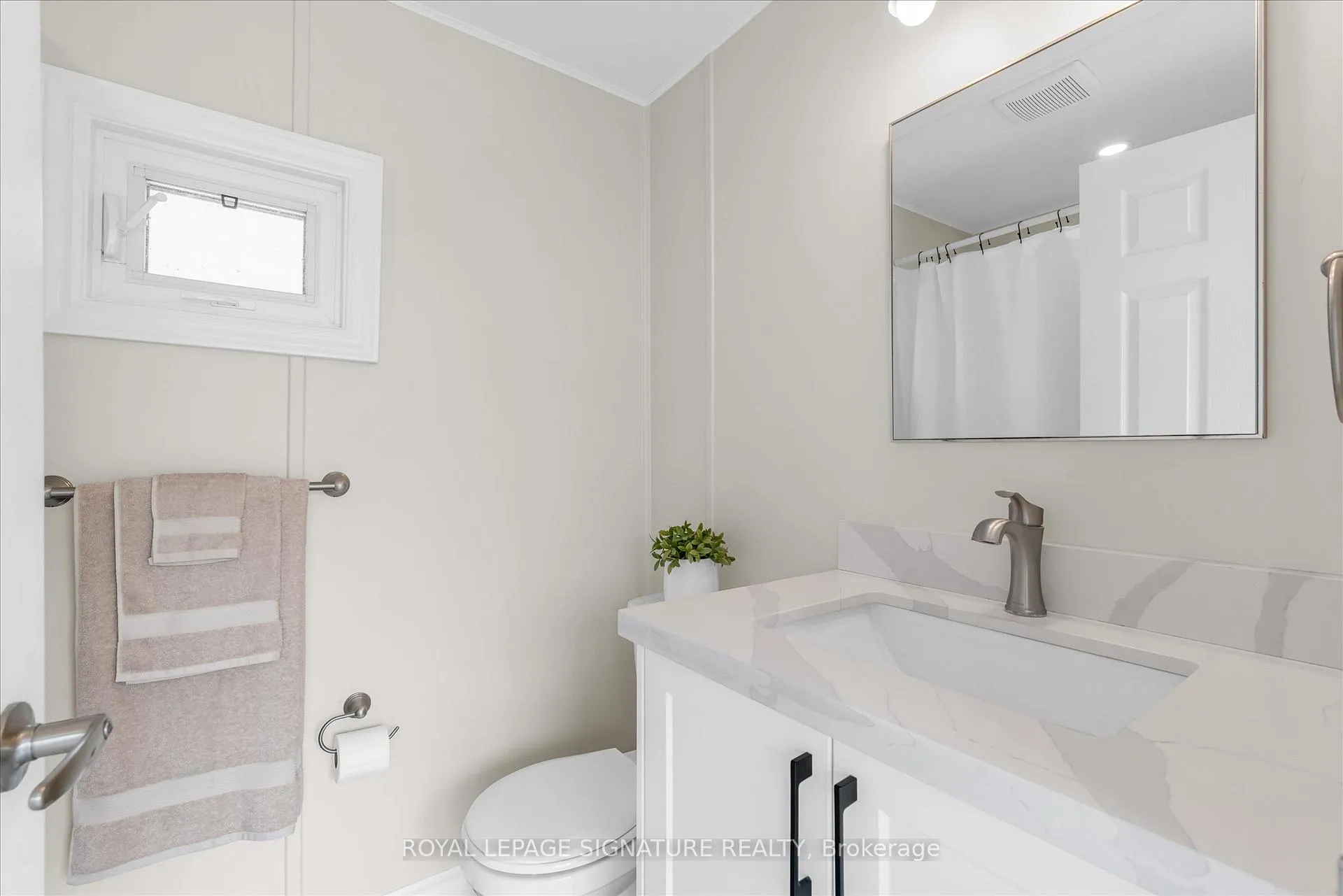 Photo 21 of 40 Hillside Crescent, Hamilton, Rural Flamborough — HOMEH