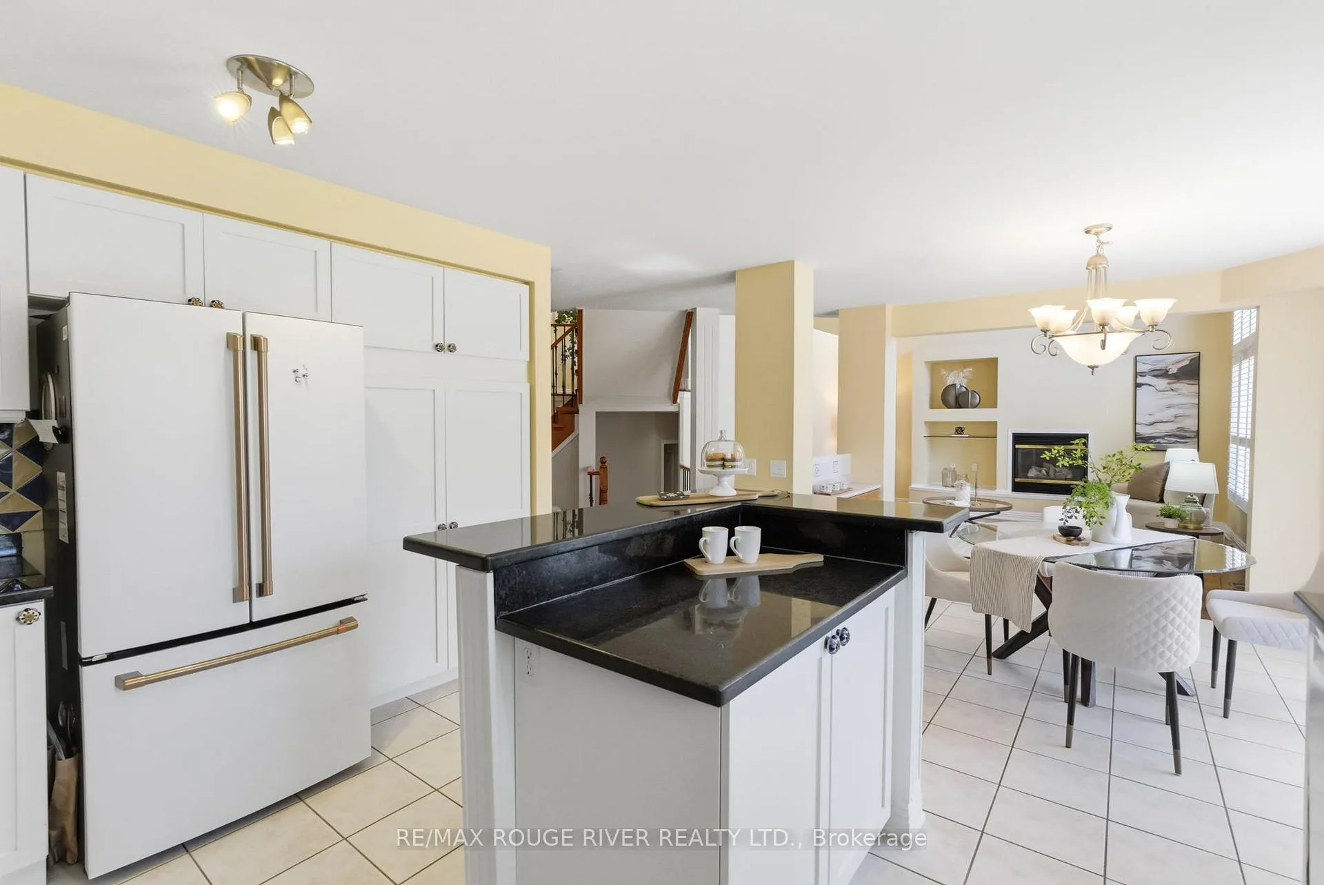 Photo 11 of 20 Twin Streams Road, Whitby, Williamsburg — HOMEH