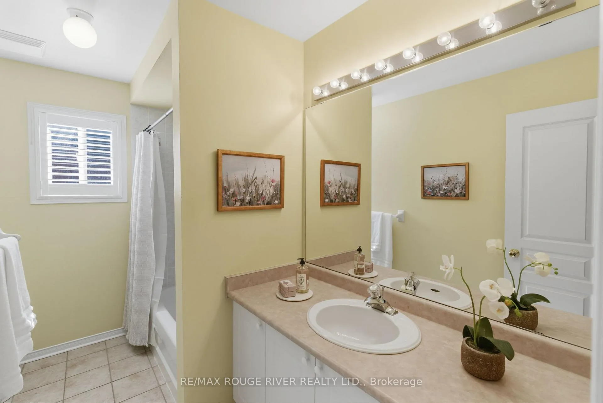 Photo 41 of 20 Twin Streams Road, Whitby, Williamsburg — HOMEH