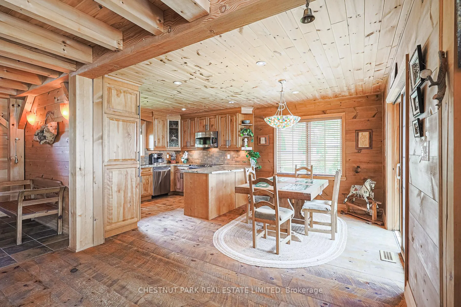 Photo 5 of 3531 Crescent Harbour Road, Innisfil, Rural Innisfil — HOMEH