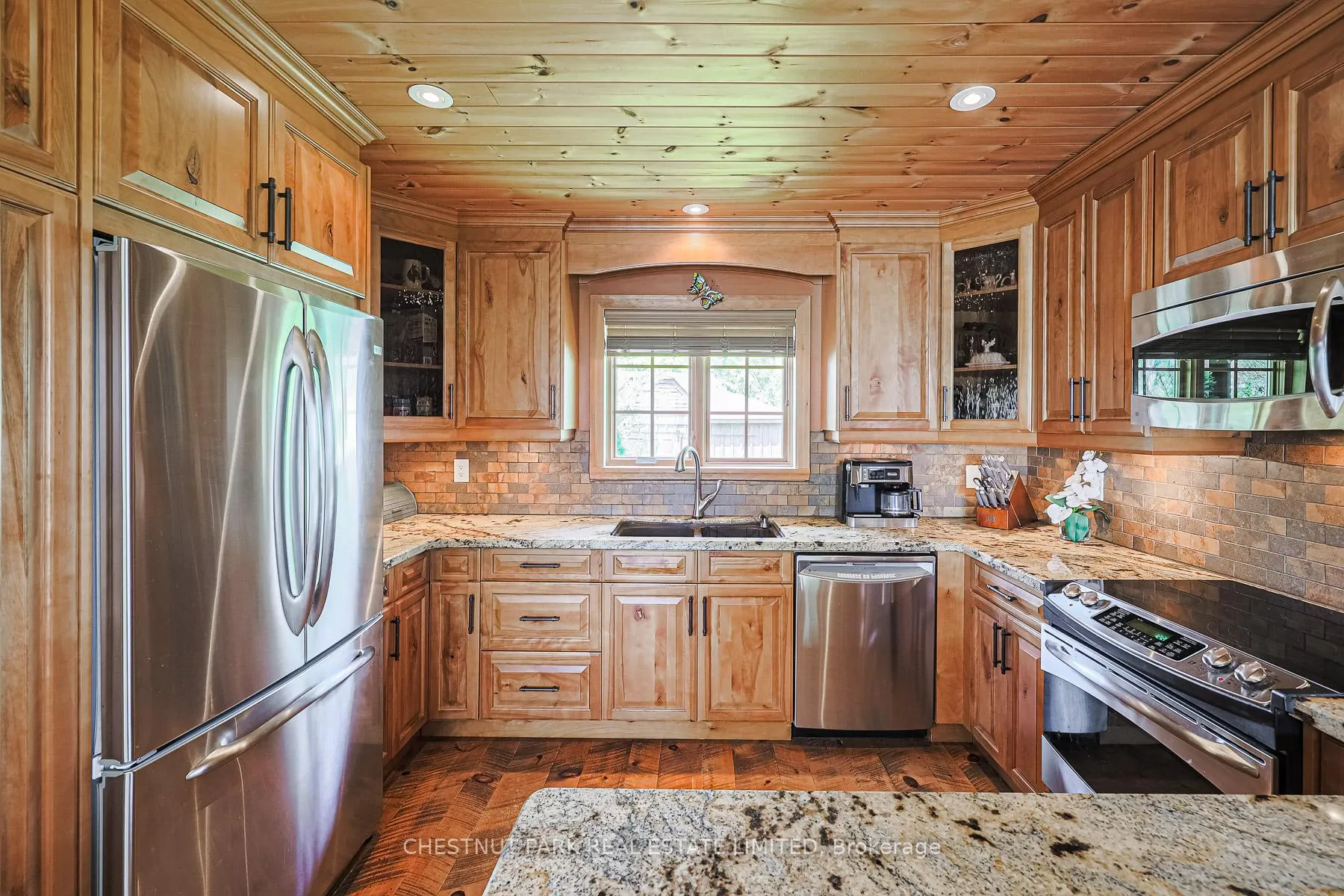 Photo 8 of 3531 Crescent Harbour Road, Innisfil, Rural Innisfil — HOMEH