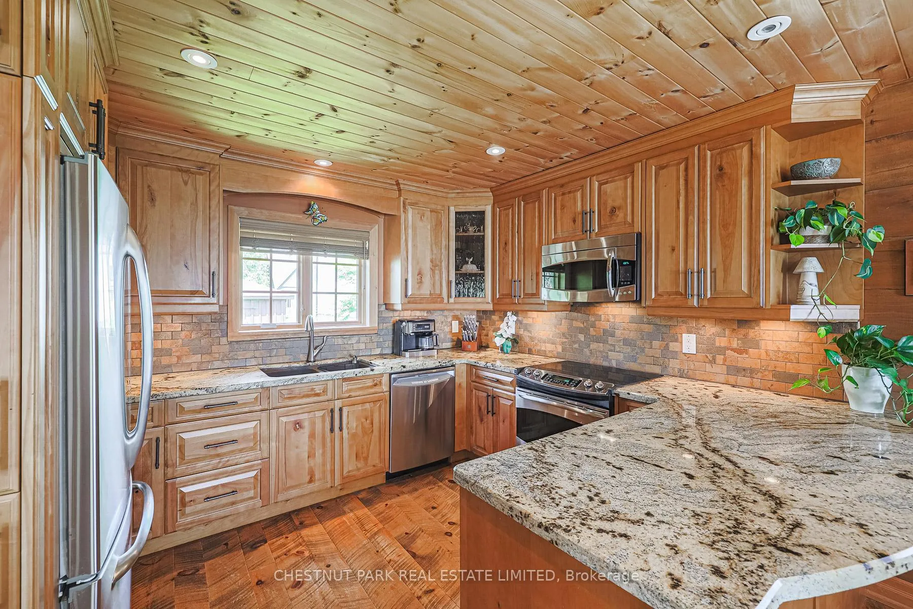 Photo 9 of 3531 Crescent Harbour Road, Innisfil, Rural Innisfil — HOMEH