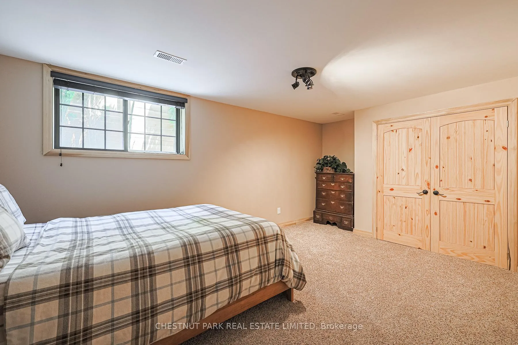 Photo 37 of 3531 Crescent Harbour Road, Innisfil, Rural Innisfil — HOMEH