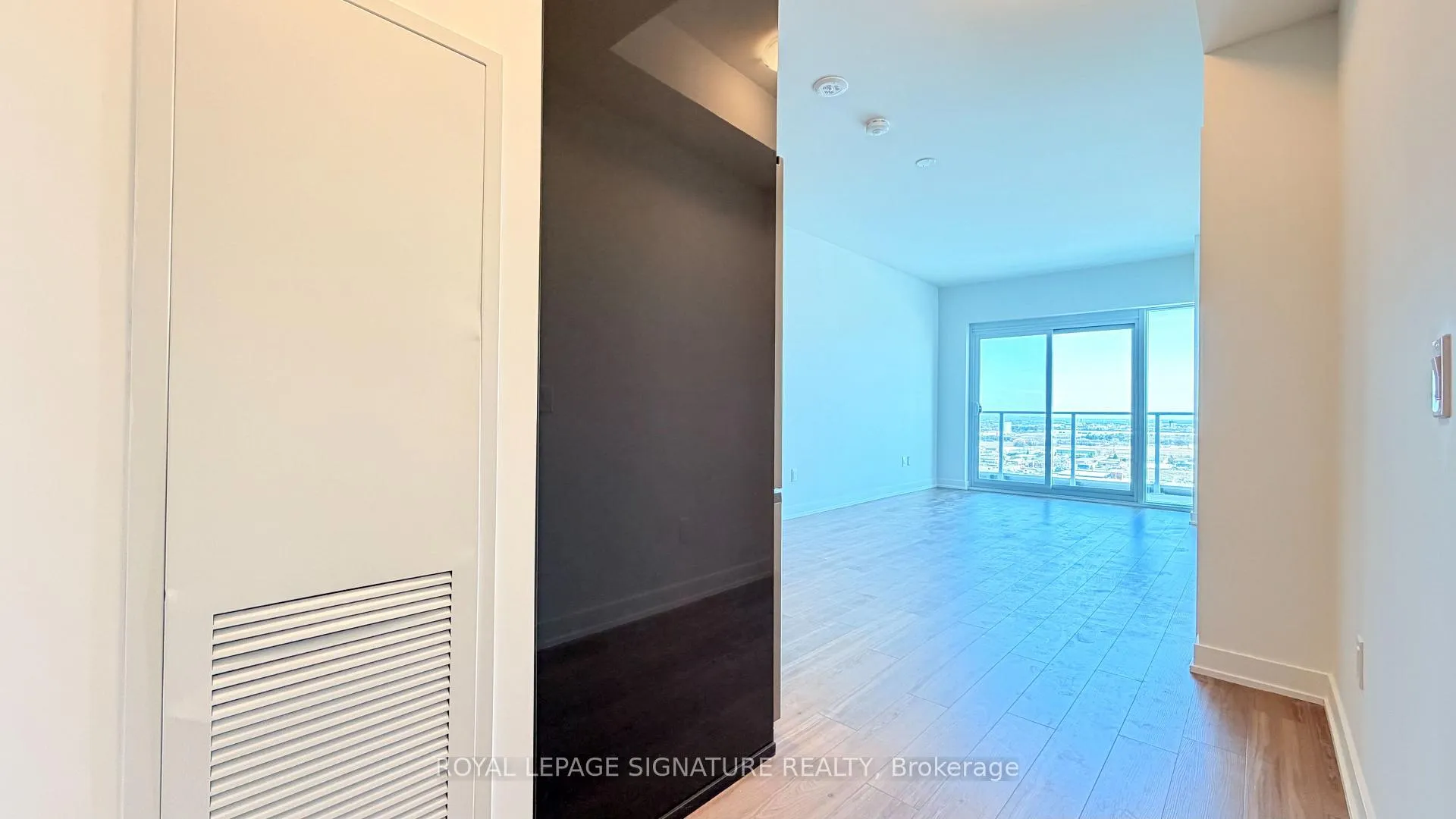 Photo 1 of Unit 2603, 1010 Sandy Beach Road, Pickering, Bay Ridges — HOMEH