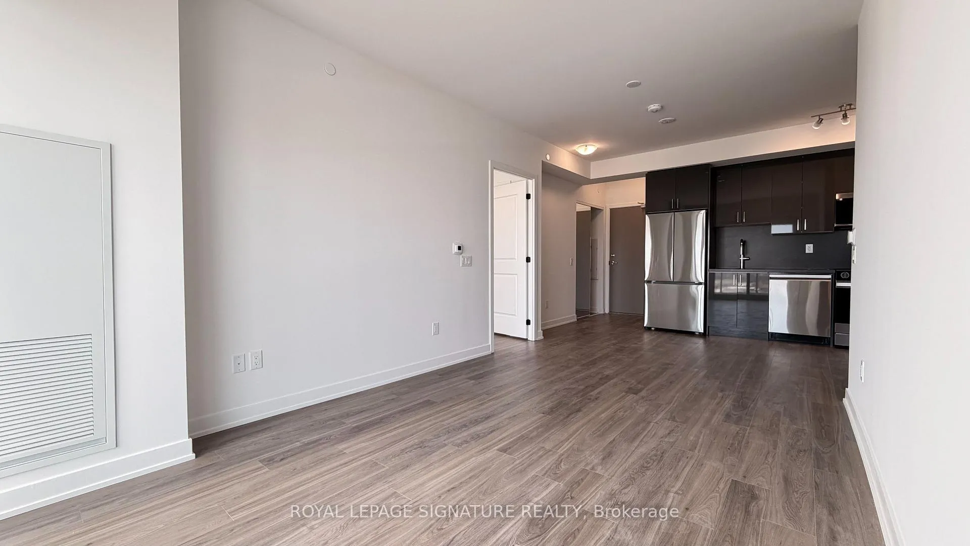 Photo 6 of Unit 2603, 1010 Sandy Beach Road, Pickering, Bay Ridges — HOMEH